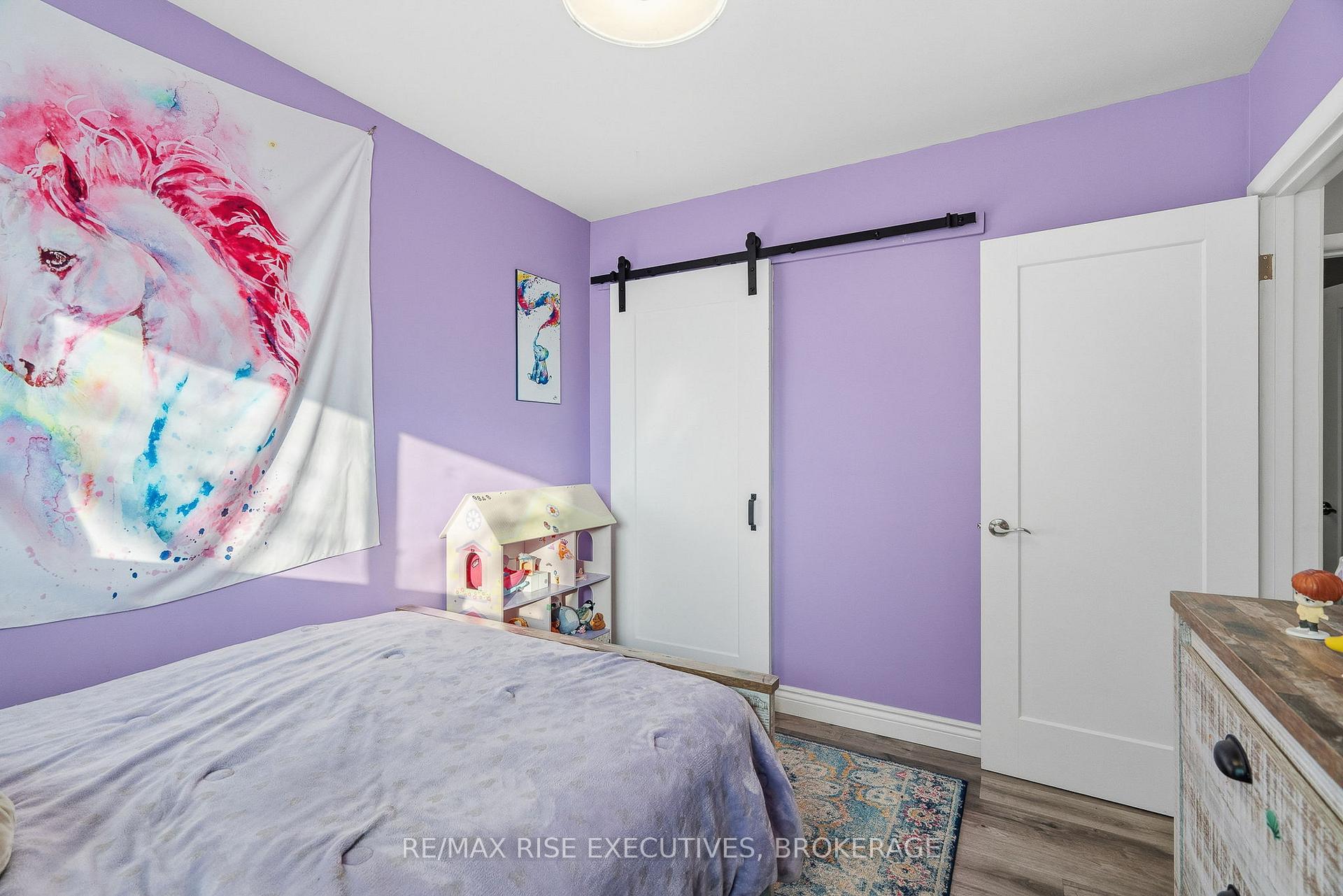 Photo 17 of 101 Park Crescent, Loyalist, Amherstview — HOMEH