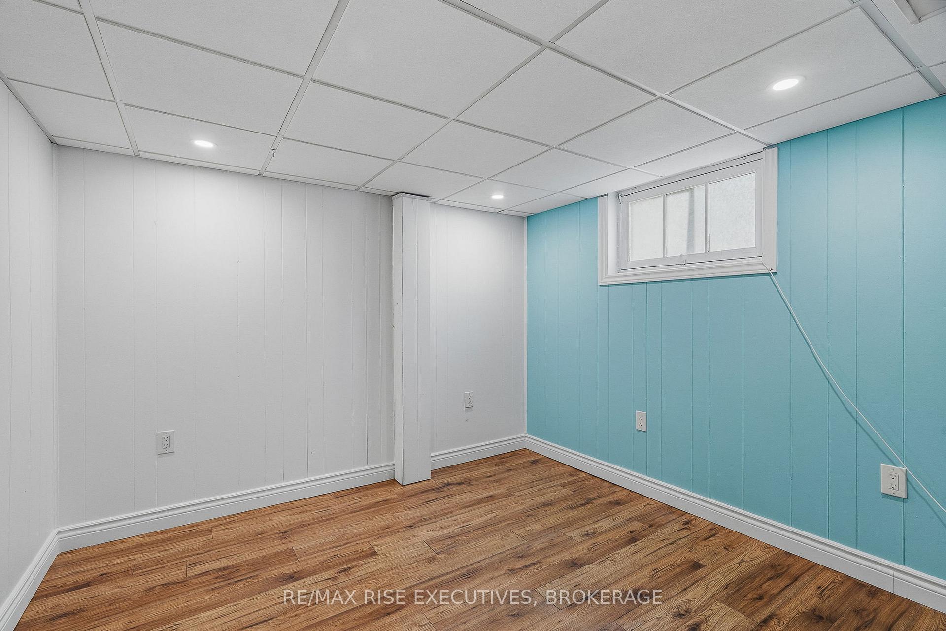 Photo 22 of 101 Park Crescent, Loyalist, Amherstview — HOMEH