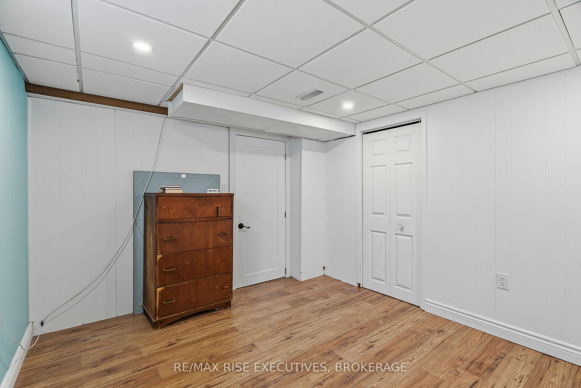 Photo 23 of 101 Park Crescent, Loyalist, Amherstview — HOMEH