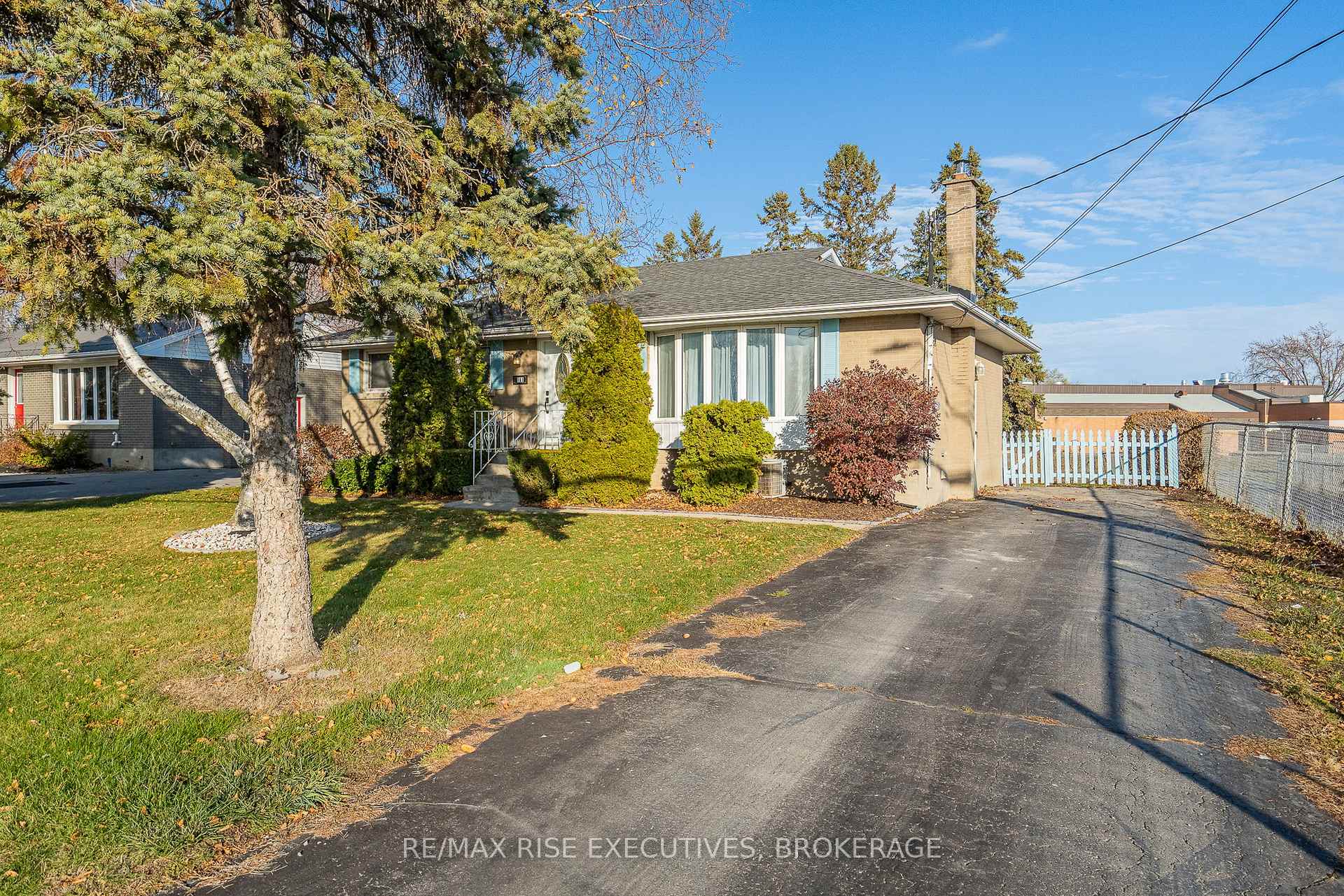 Photo 28 of 101 Park Crescent, Loyalist, Amherstview — HOMEH