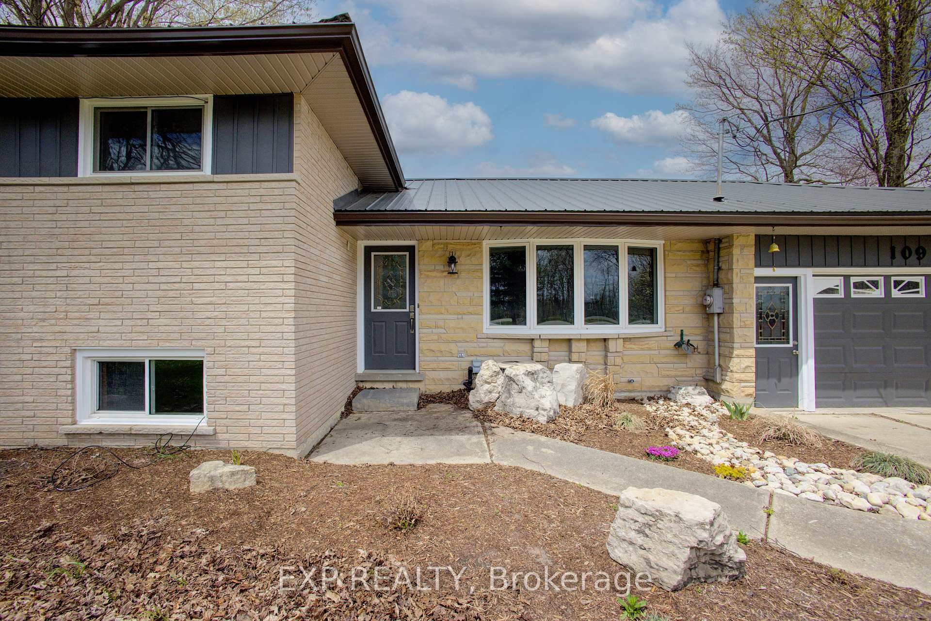 Photo 3 of 109 Mcgivern Street, Mapleton, Rural Mapleton — HOMEH