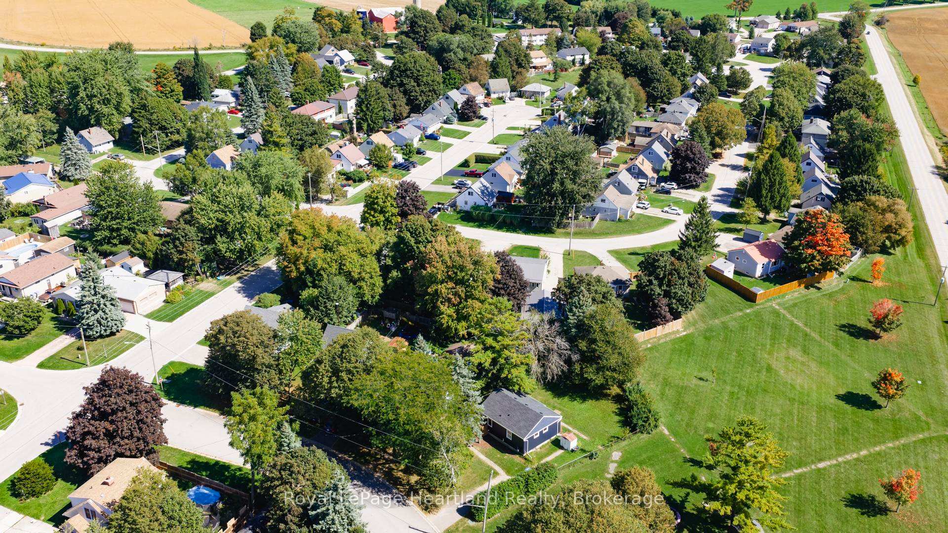 Photo 39 of 26 Quebec Road, Huron East, Vanastra — HOMEH