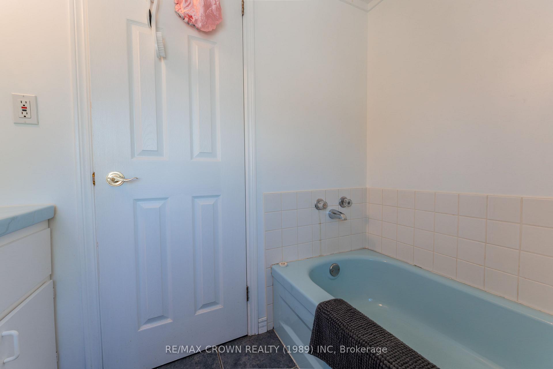 Photo 27 of 22 Birch Road, Kapuskasing — HOMEH