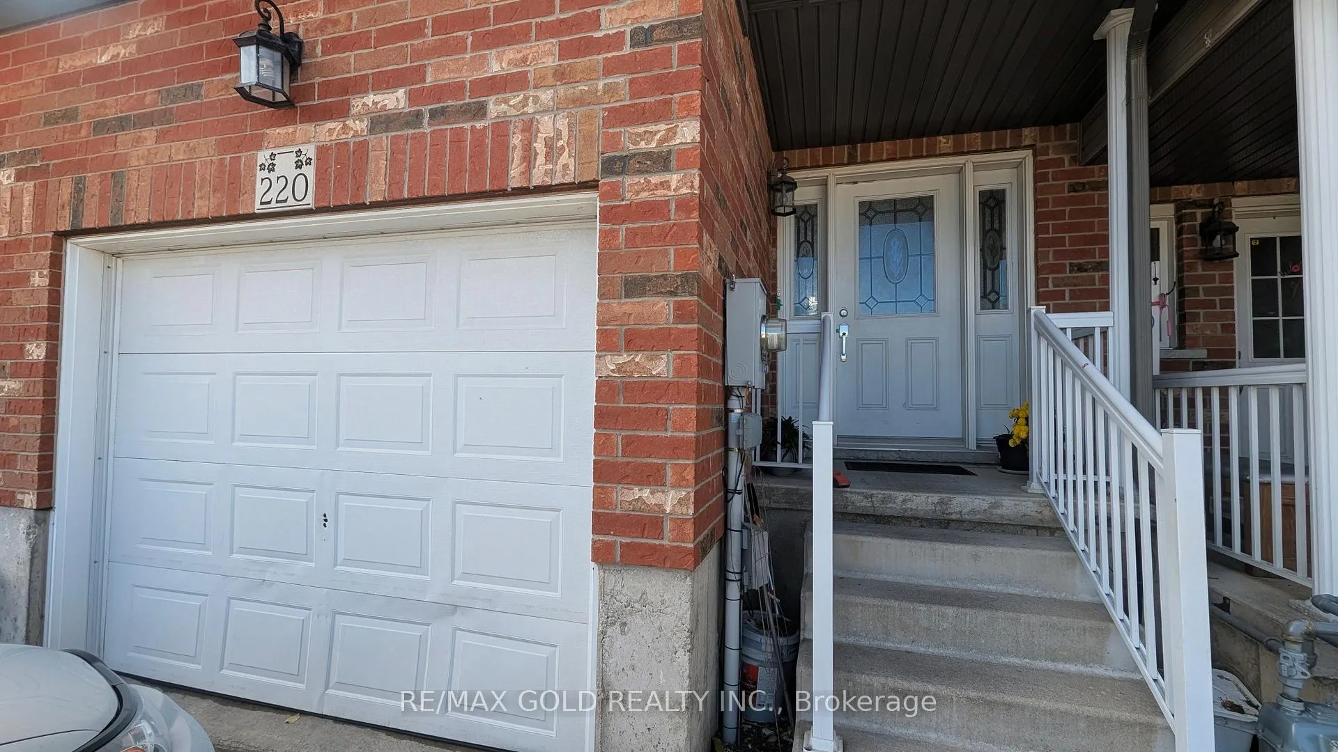Photo 3 of 220 Westmeadow Drive, Kitchener, Highland West — HOMEH