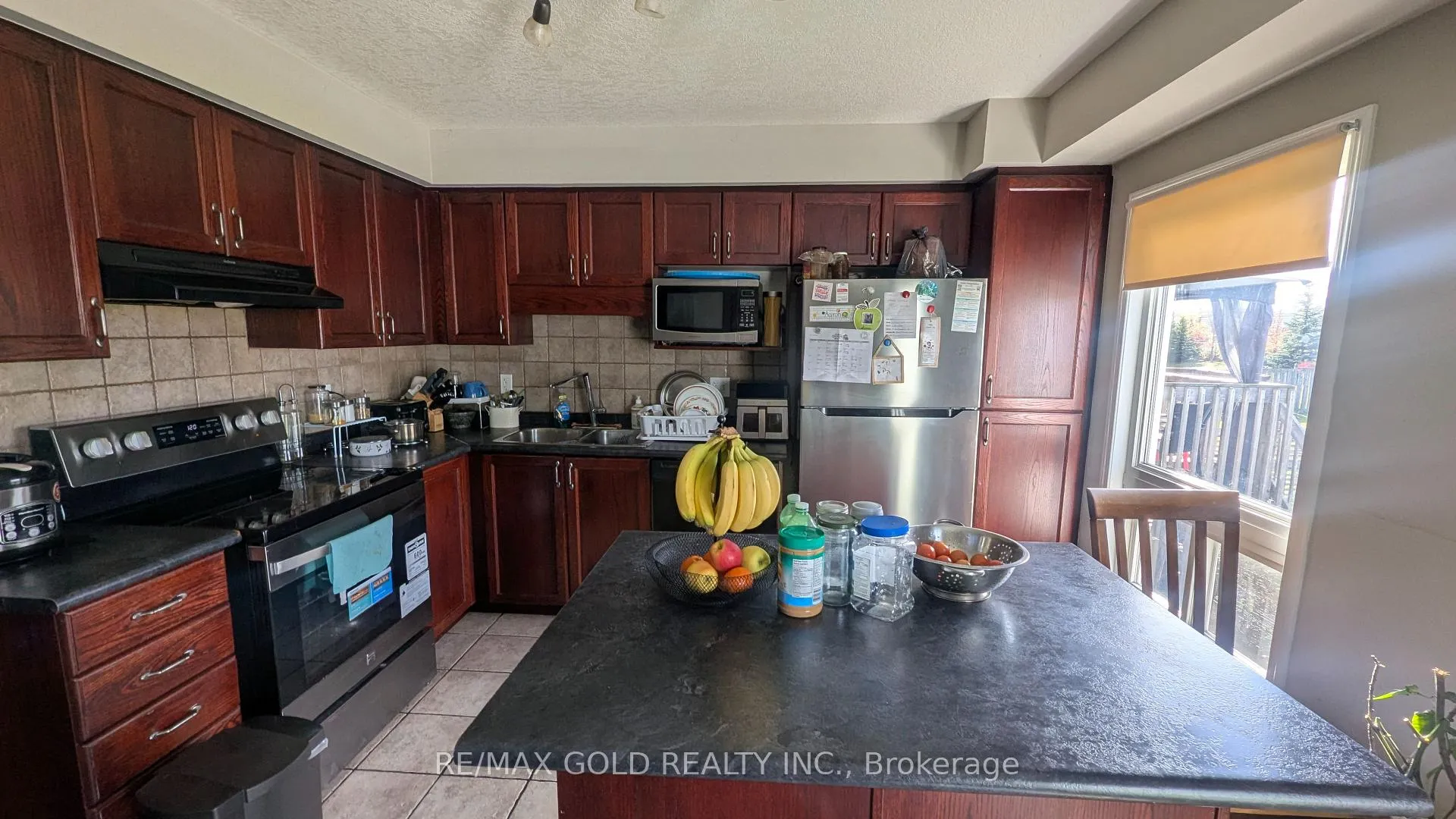 Photo 8 of 220 Westmeadow Drive, Kitchener, Highland West — HOMEH