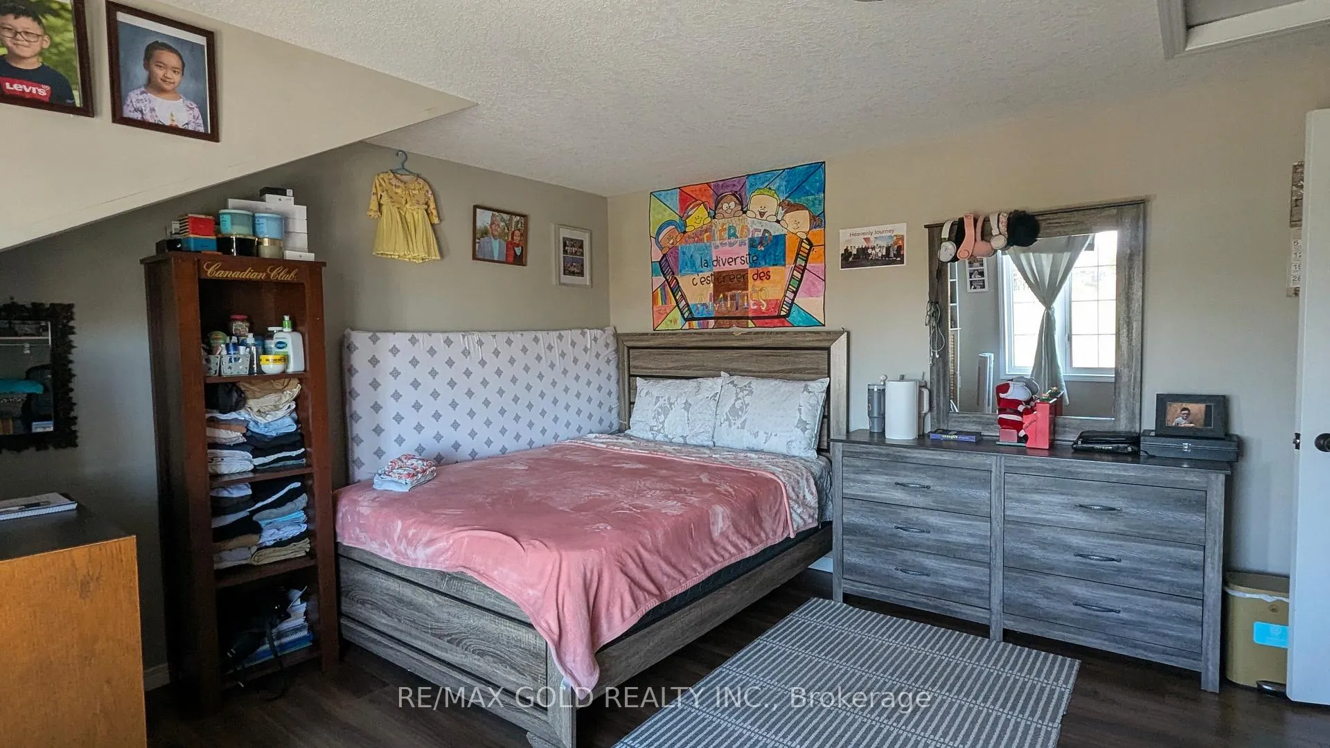 Photo 15 of 220 Westmeadow Drive, Kitchener, Highland West — HOMEH