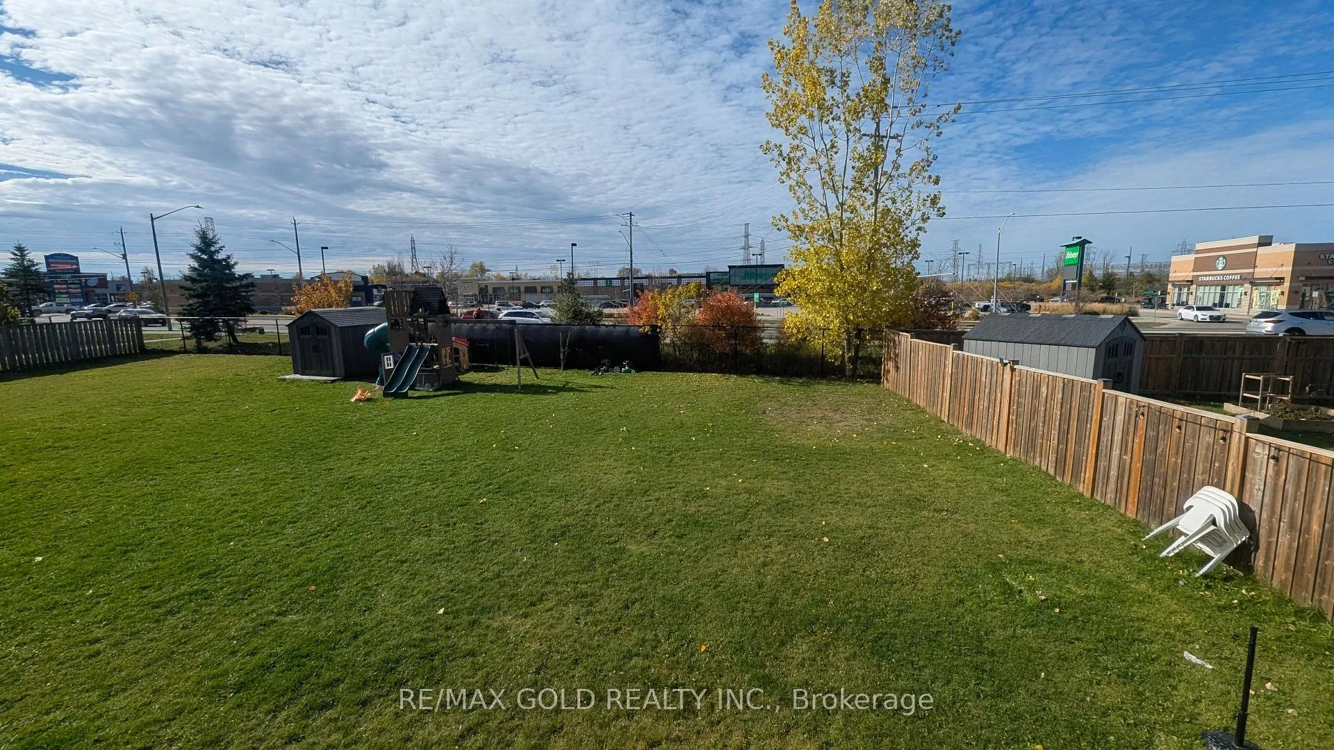 Photo 24 of 220 Westmeadow Drive, Kitchener, Highland West — HOMEH