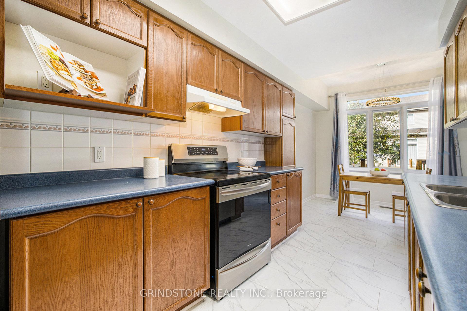 Photo 12 of 43 Margrave Avenue, Ottawa, Hunt Club Park/Greenboro — HOMEH