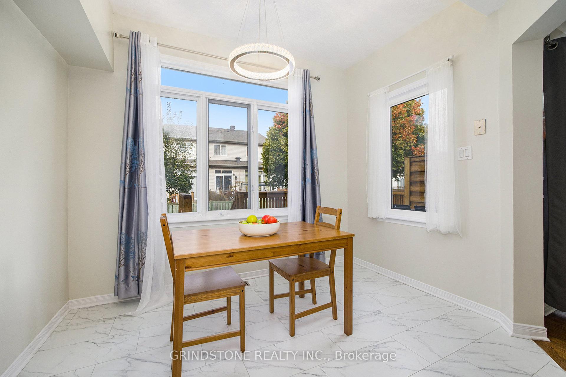 Photo 13 of 43 Margrave Avenue, Ottawa, Hunt Club Park/Greenboro — HOMEH