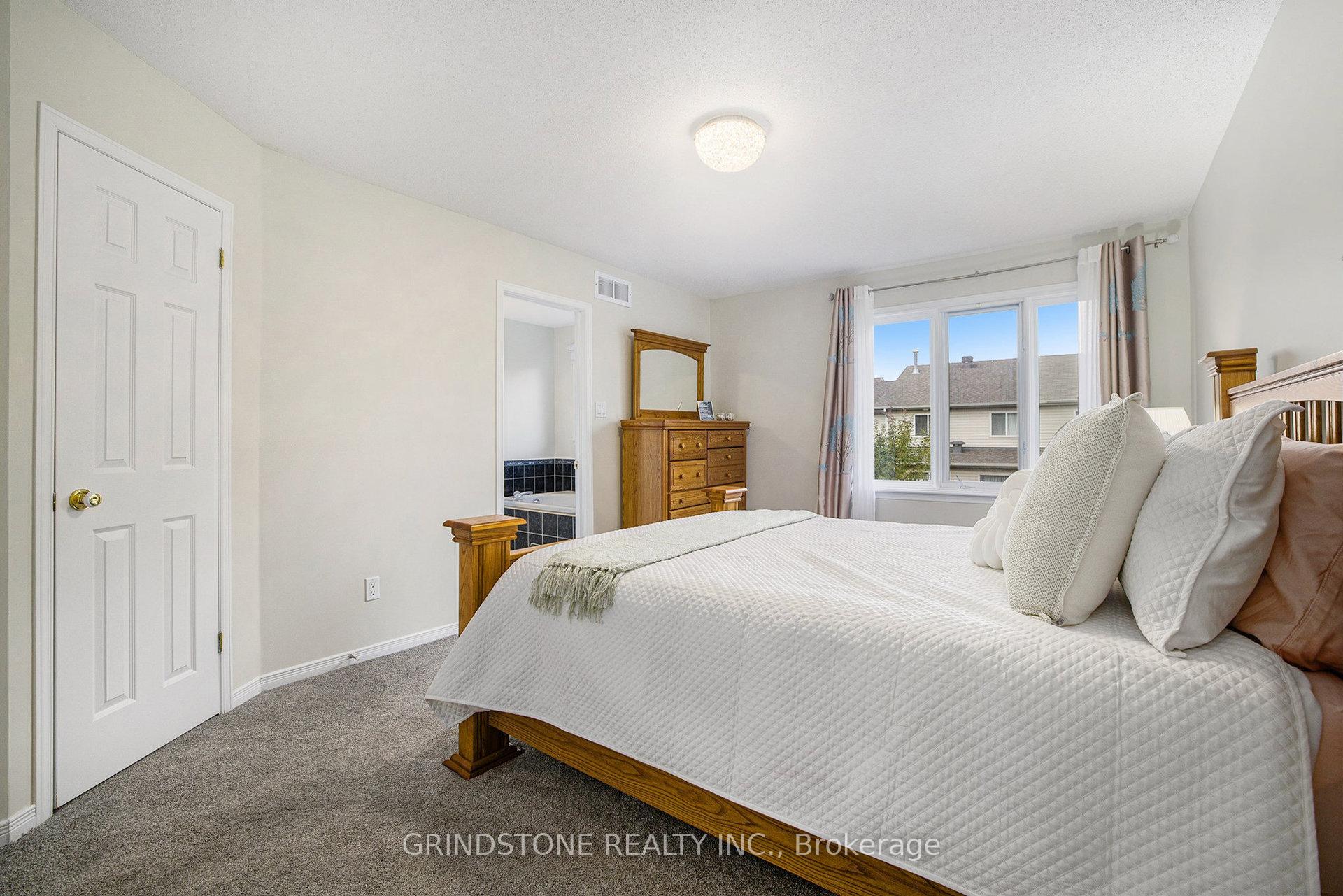 Photo 18 of 43 Margrave Avenue, Ottawa, Hunt Club Park/Greenboro — HOMEH