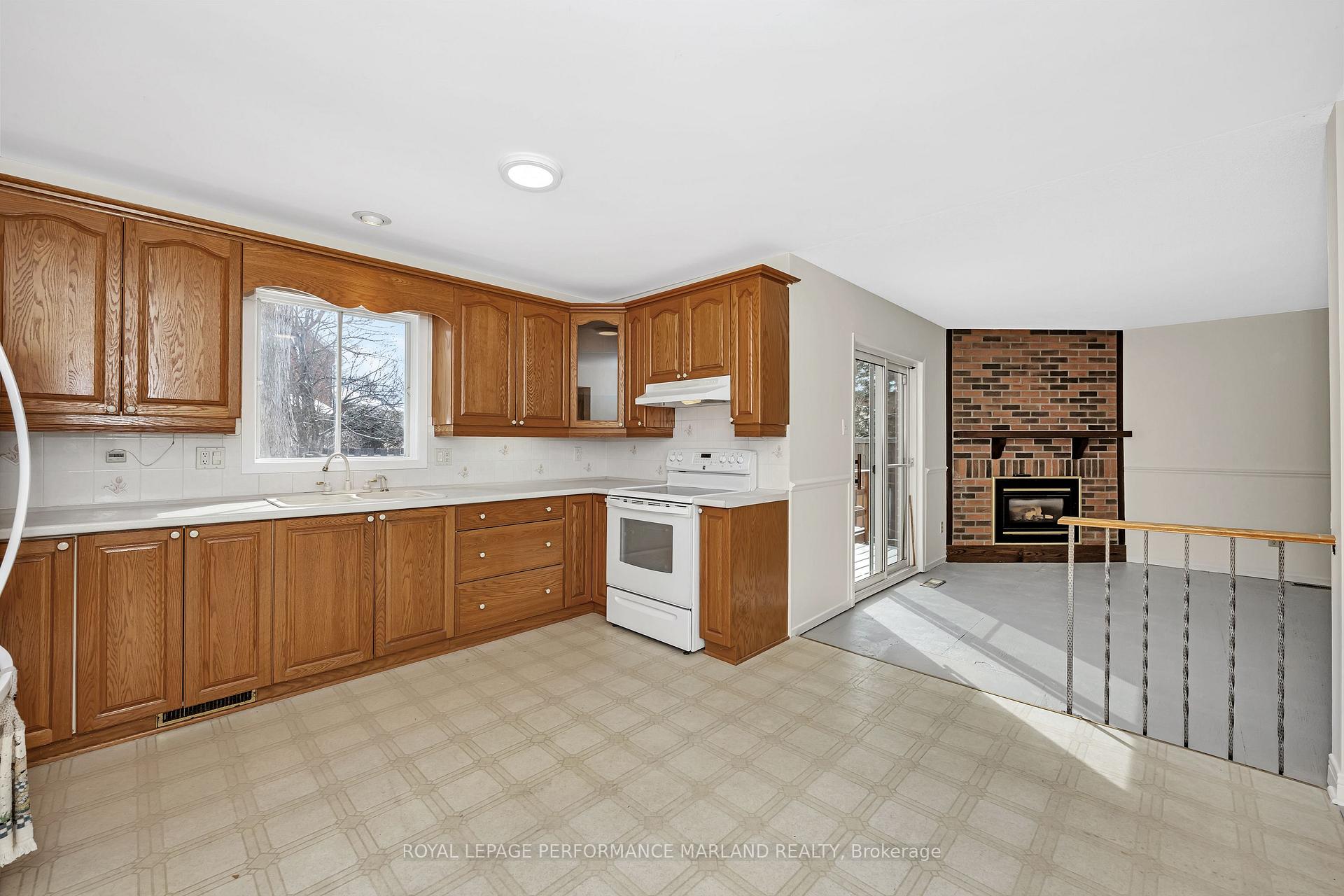 Photo 7 of 1265 Plante Drive, Ottawa, Hunt Club/Western Community — HOMEH