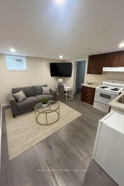 Photo 2 of Unit Lower, 332 Jackson Street W, Hamilton, Kirkendall — HOMEH
