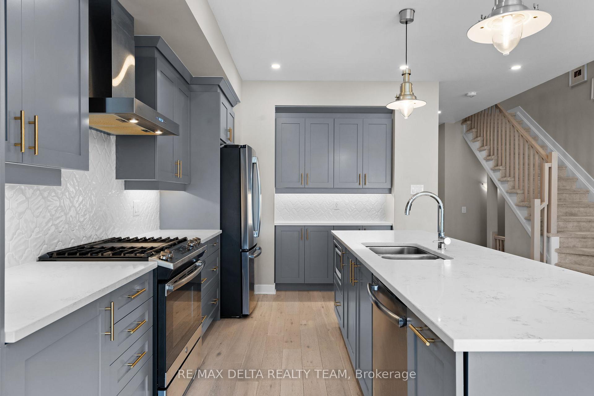 Photo 10 of 69 Longworth Avenue, Ottawa, Leitrim — HOMEH