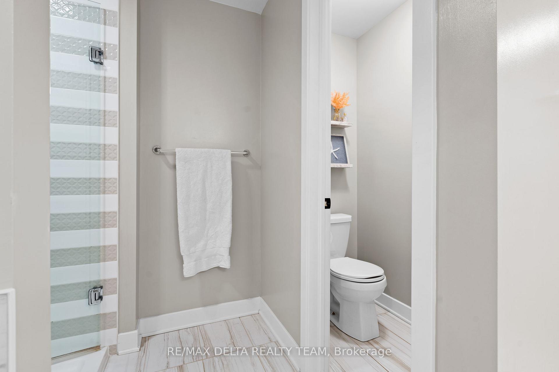 Photo 31 of 69 Longworth Avenue, Ottawa, Leitrim — HOMEH