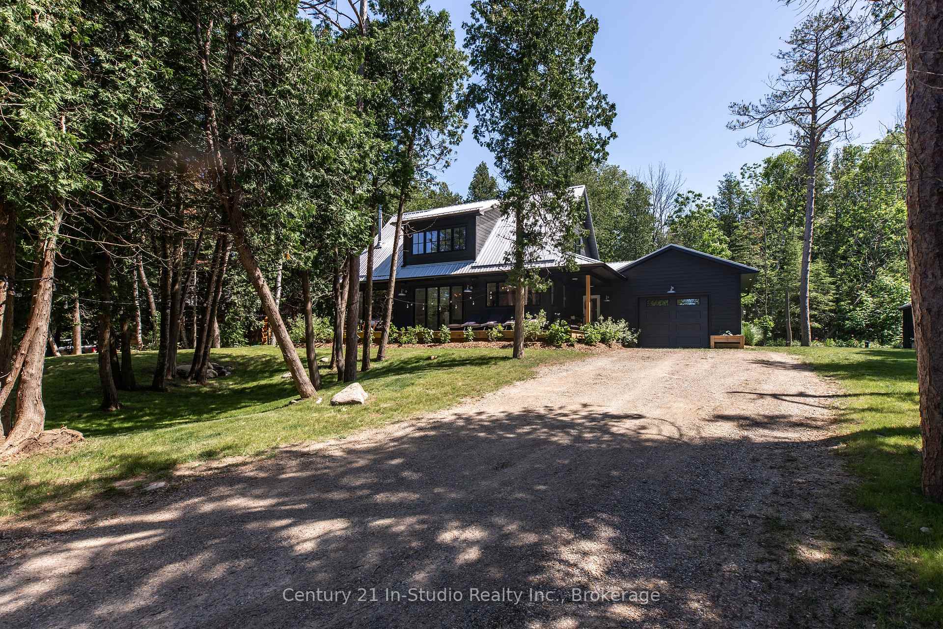 Photo 2 of 19 Richardson Road, Kincardine — HOMEH