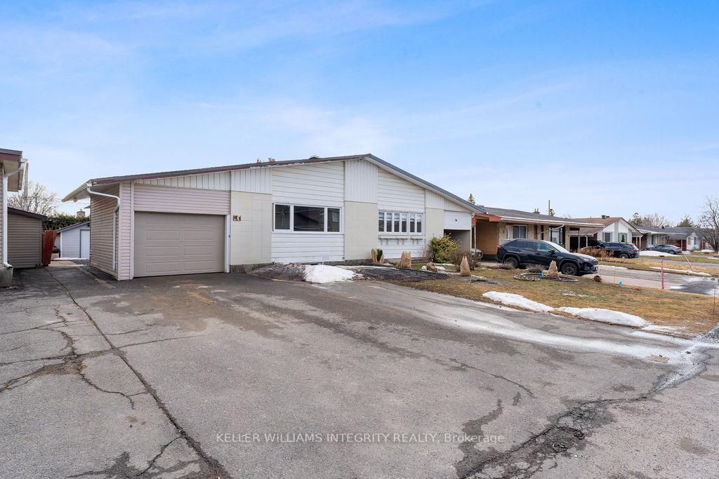 Front of Unit B, 96 Fieldrow Street