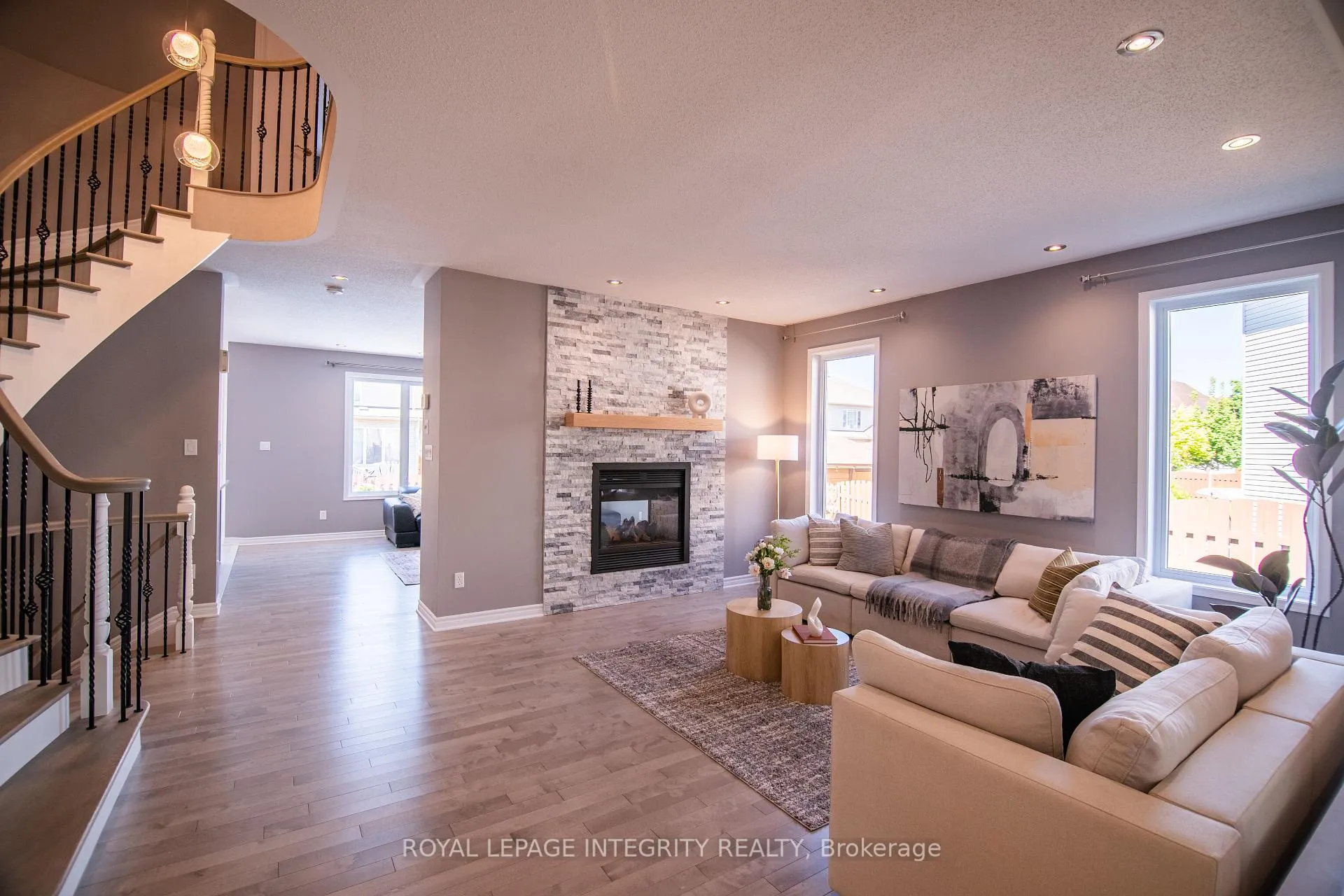 Photo 8 of 34 Keighley Circle, Ottawa, Kanata - Morgan's Grant/South March — HOMEH