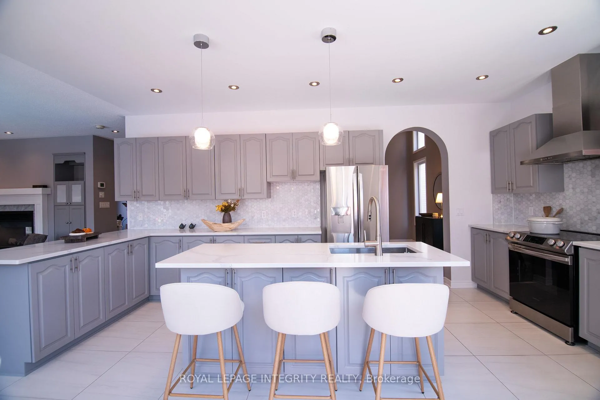 Photo 15 of 34 Keighley Circle, Ottawa, Kanata - Morgan's Grant/South March — HOMEH