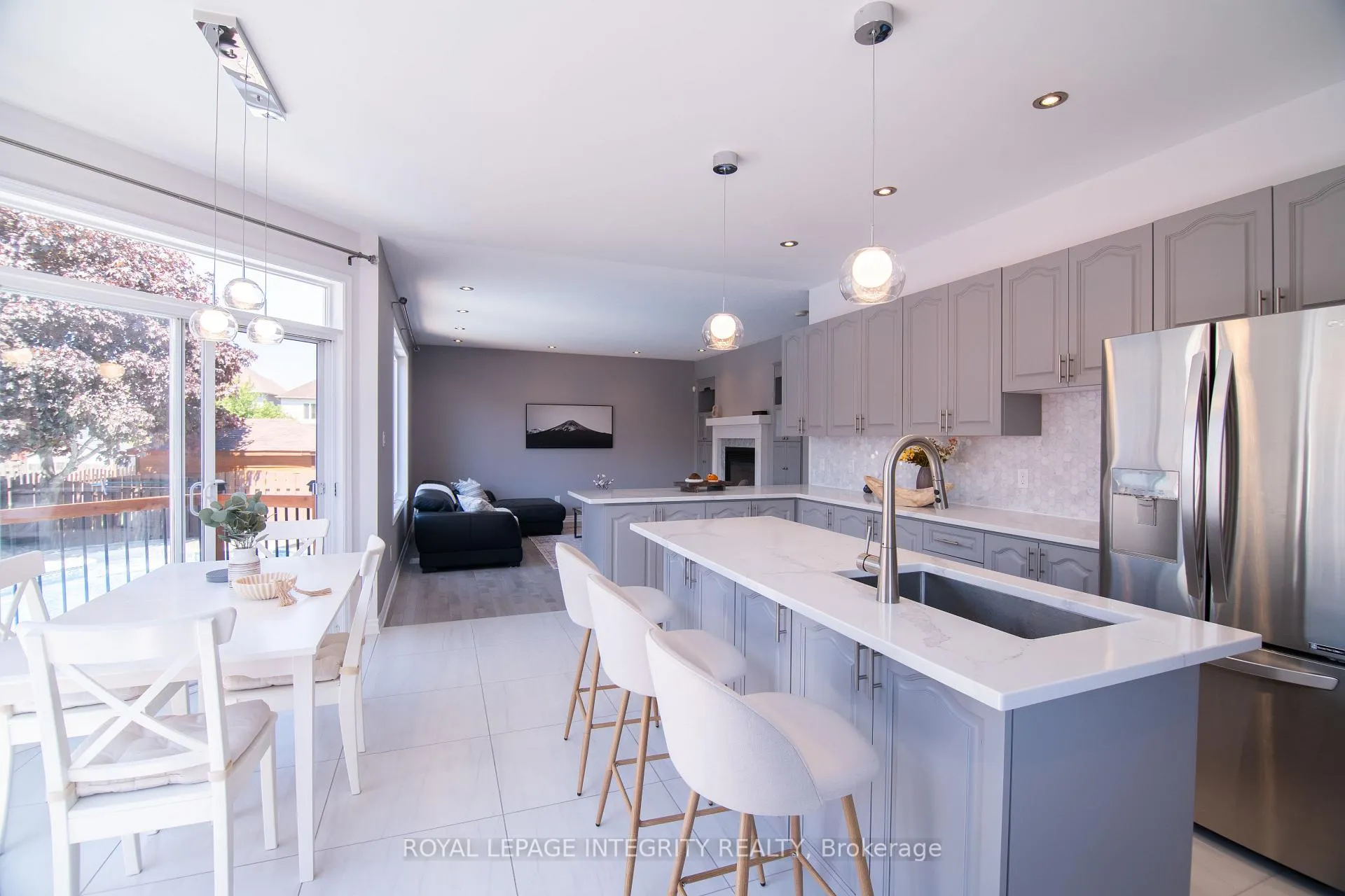 Photo 18 of 34 Keighley Circle, Ottawa, Kanata - Morgan's Grant/South March — HOMEH