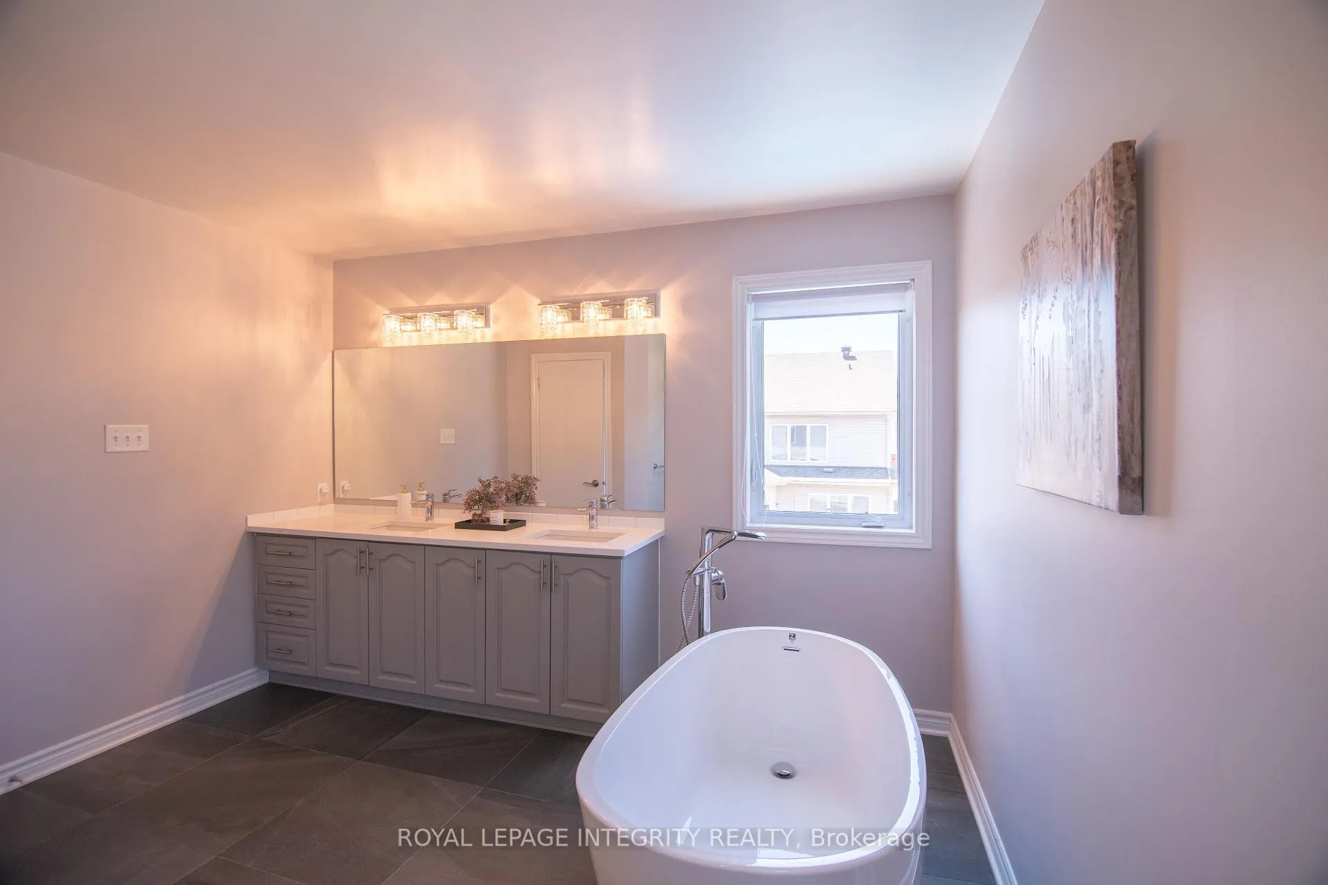 Photo 32 of 34 Keighley Circle, Ottawa, Kanata - Morgan's Grant/South March — HOMEH