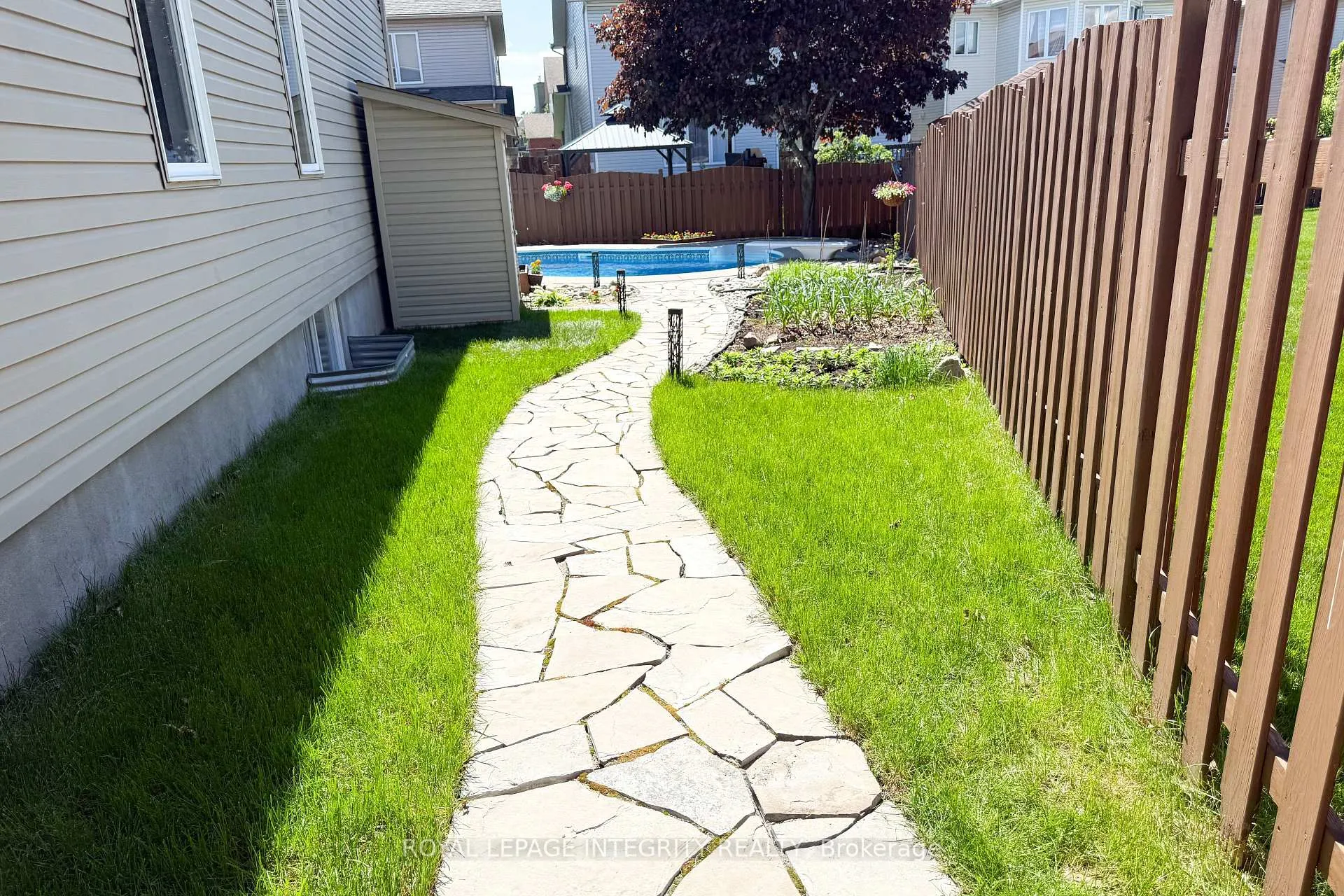 Photo 46 of 34 Keighley Circle, Ottawa, Kanata - Morgan's Grant/South March — HOMEH