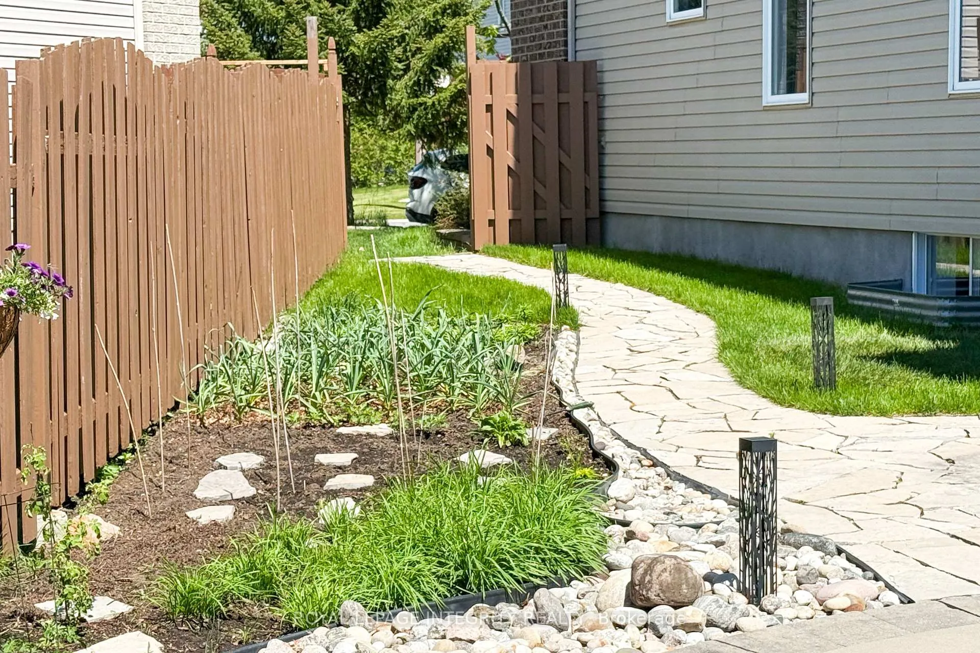 Photo 47 of 34 Keighley Circle, Ottawa, Kanata - Morgan's Grant/South March — HOMEH