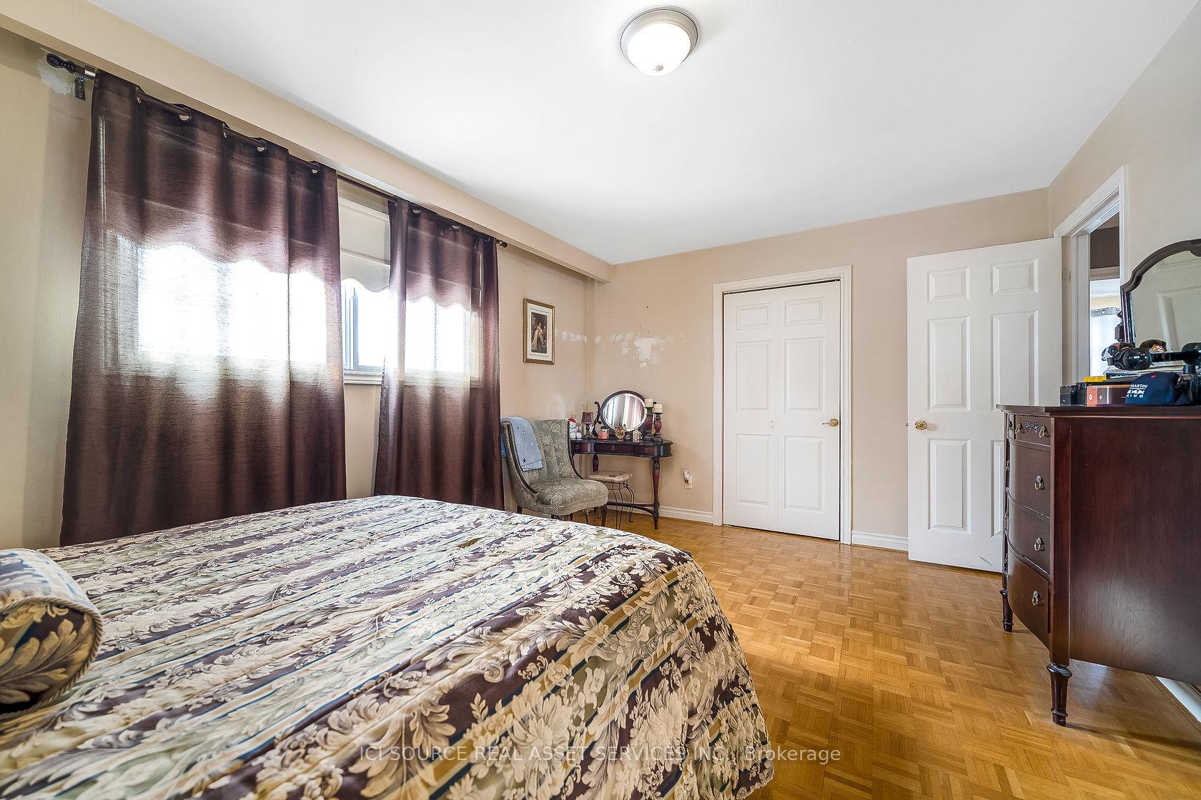 Photo 10 of 172 Kingsview Drive, Caledon, Bolton North — HOMEH