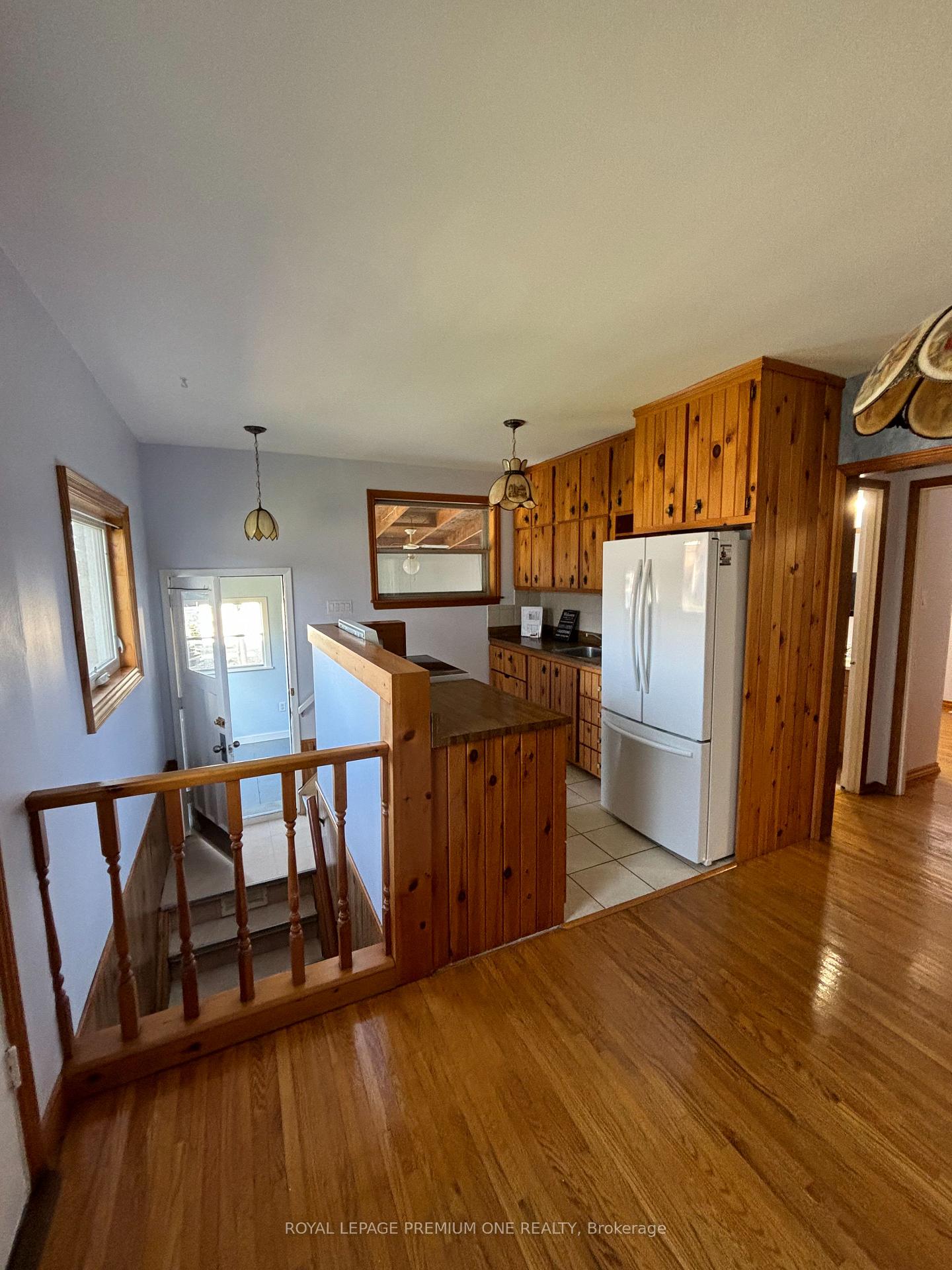 Photo 9 of 58 Ellwood Drive W, Caledon, Bolton West — HOMEH
