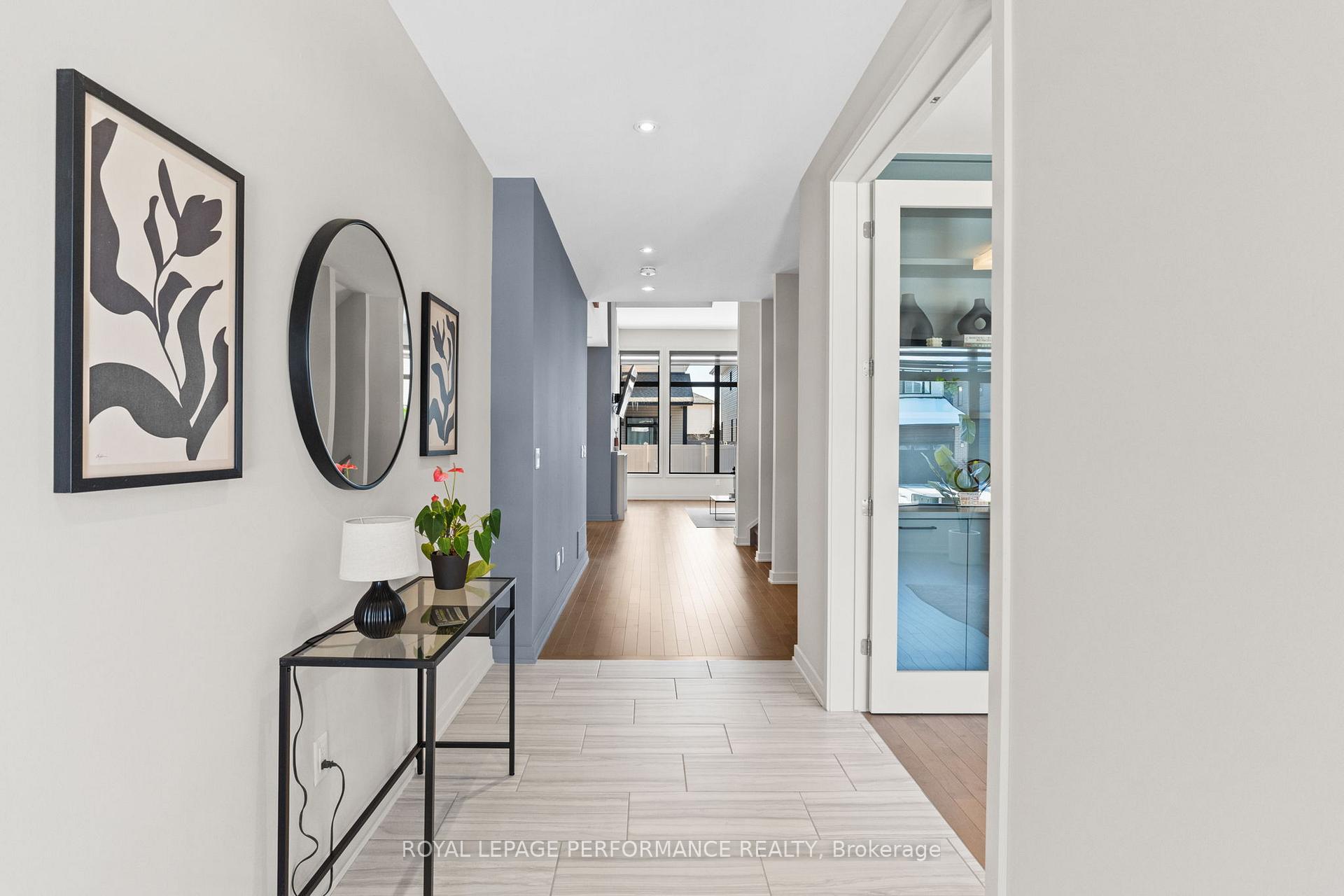 Photo 2 of 720 Wooler Place, Ottawa, Leitrim — HOMEH
