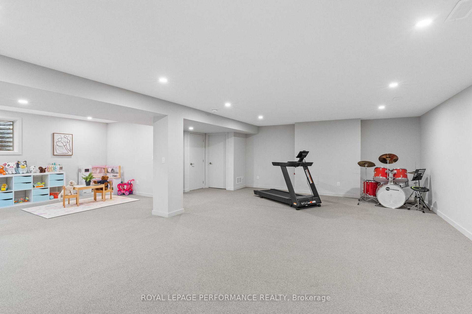 Photo 31 of 720 Wooler Place, Ottawa, Leitrim — HOMEH