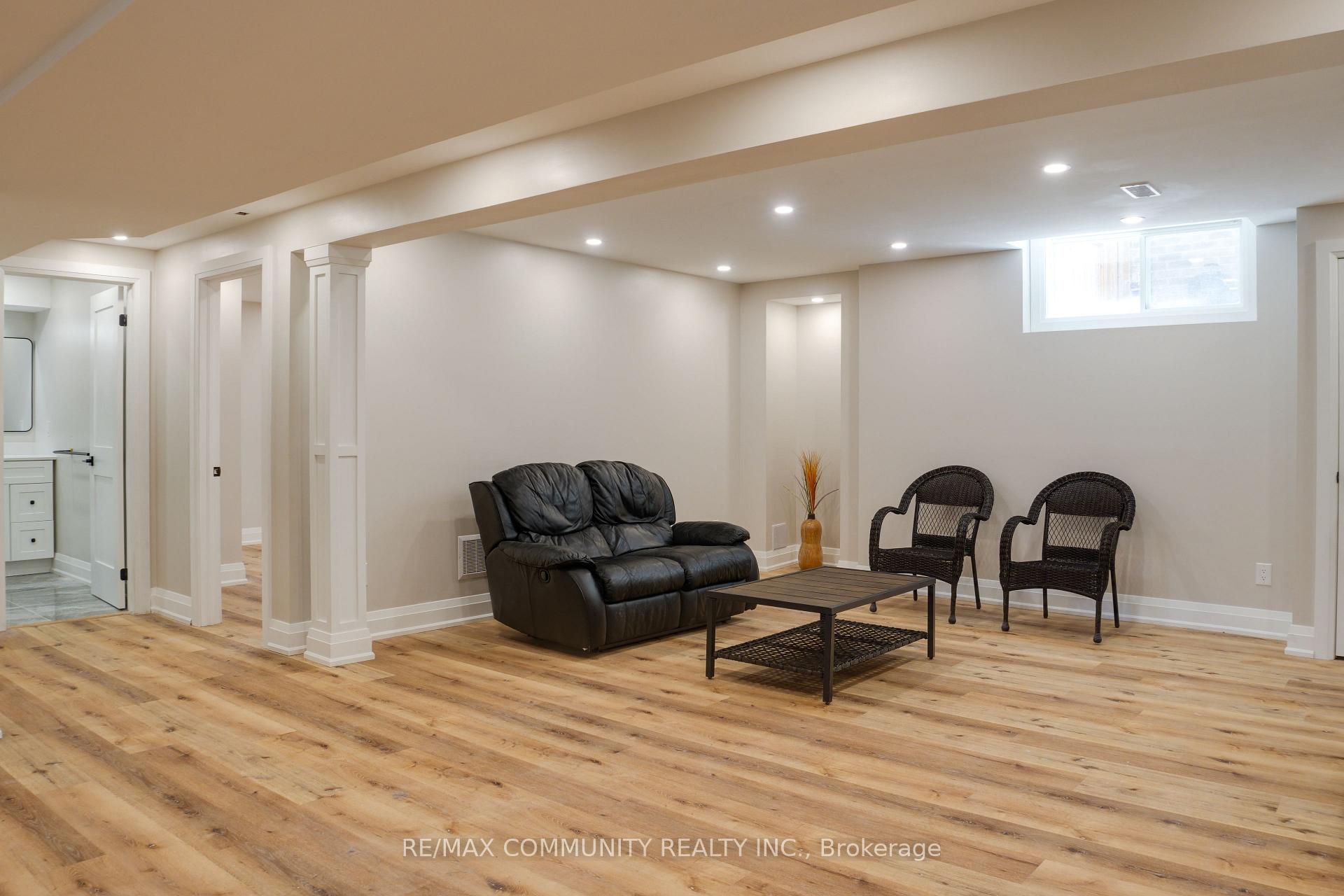 Photo 11 of 117 Losino Street, Caledon, Rural Caledon — HOMEH