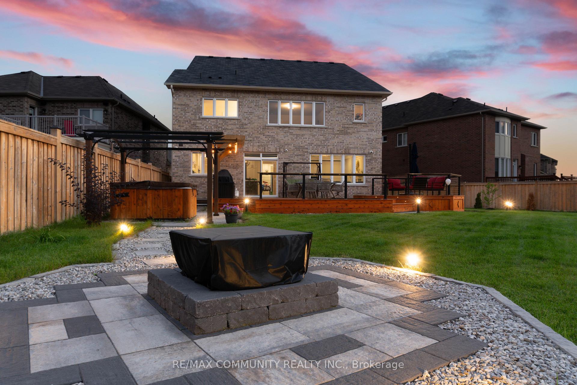Photo 22 of 117 Losino Street, Caledon, Rural Caledon — HOMEH