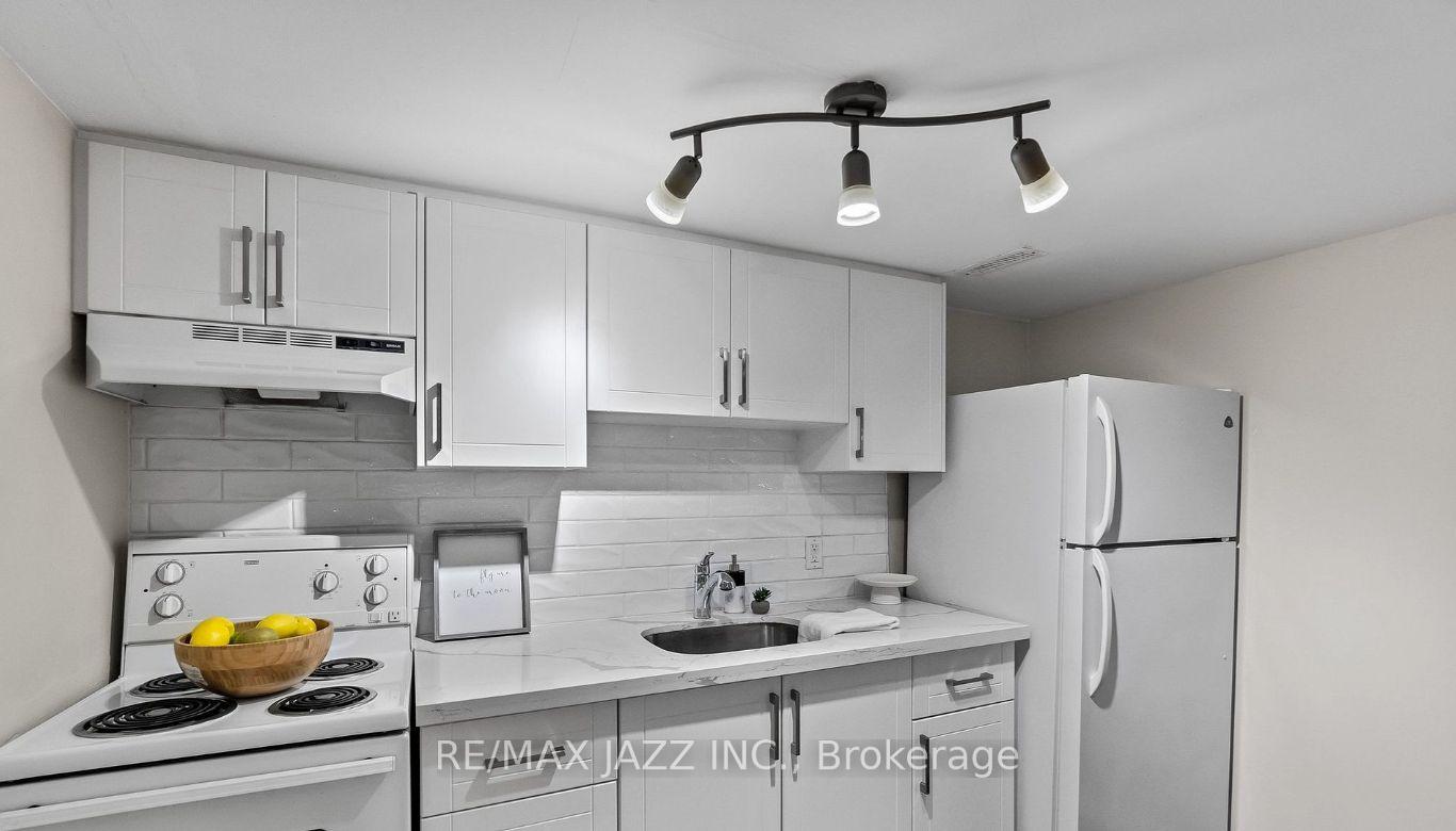 Photo 5 of Unit Lower, 357 Dovedale Drive, Whitby, Downtown Whitby — HOMEH