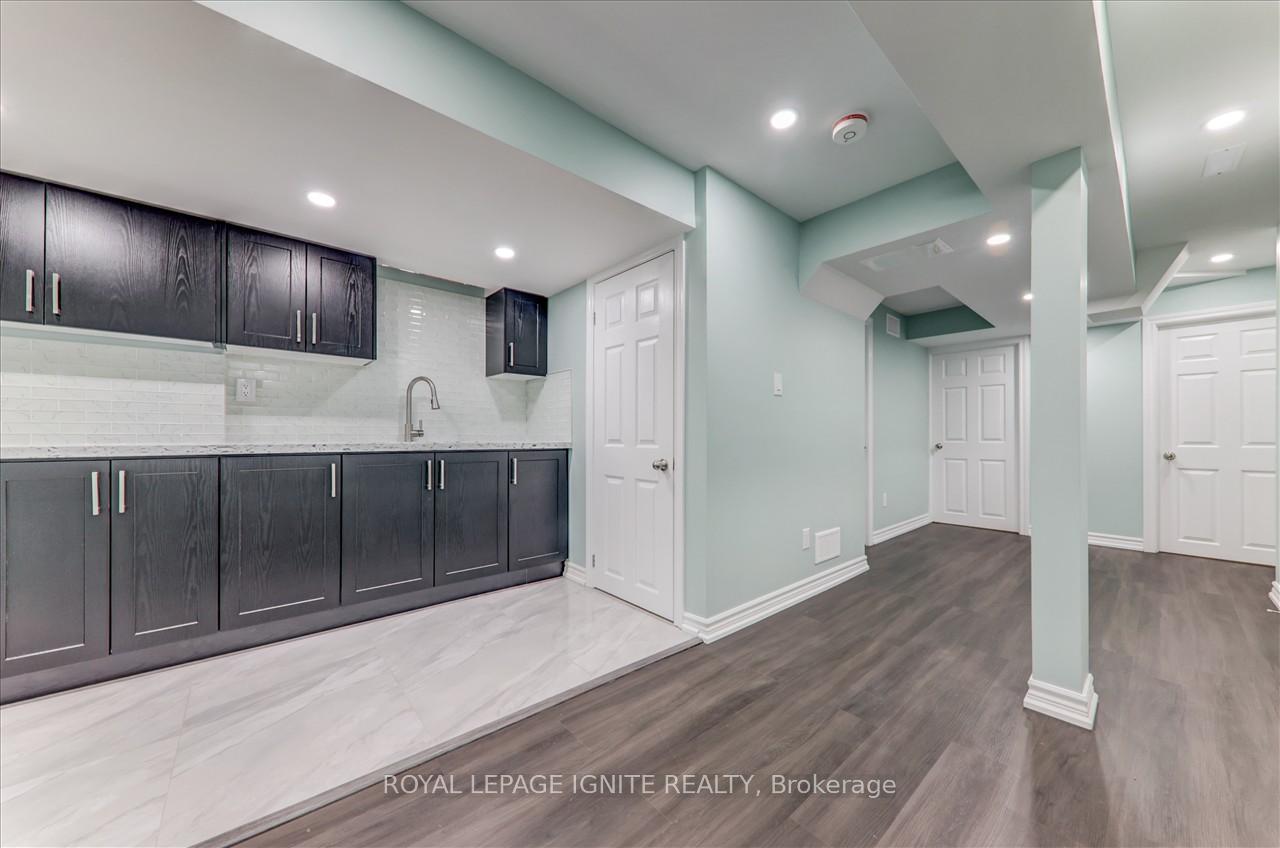 Photo 4 of Unit Bsmt, 104 Charles Brown Road, Markham, Cedarwood — HOMEH