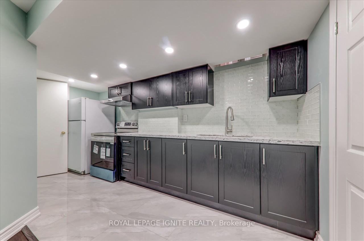 Photo 11 of Unit Bsmt, 104 Charles Brown Road, Markham, Cedarwood — HOMEH