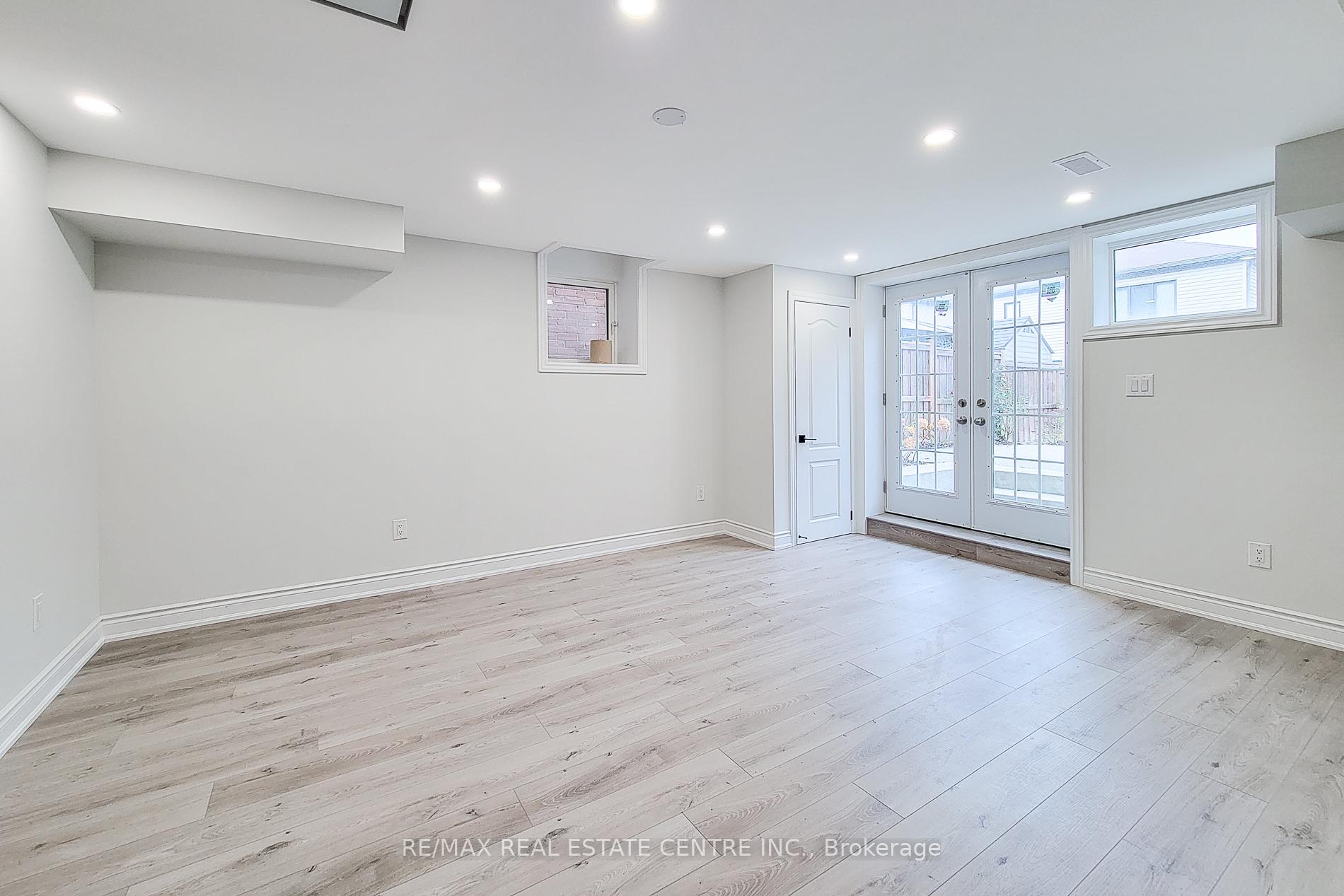 Photo 12 of Unit BSMT, 93 Crafter Crescent, Hamilton, Stoney Creek — HOMEH