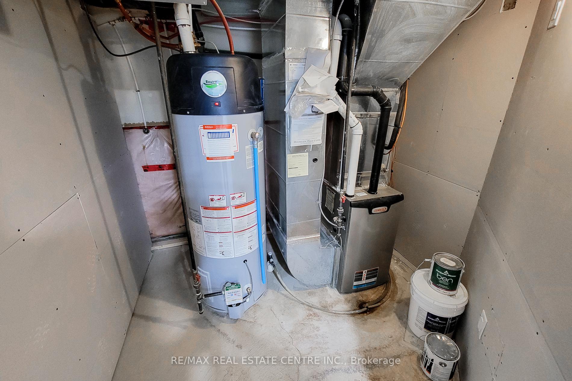 Photo 15 of Unit BSMT, 93 Crafter Crescent, Hamilton, Stoney Creek — HOMEH