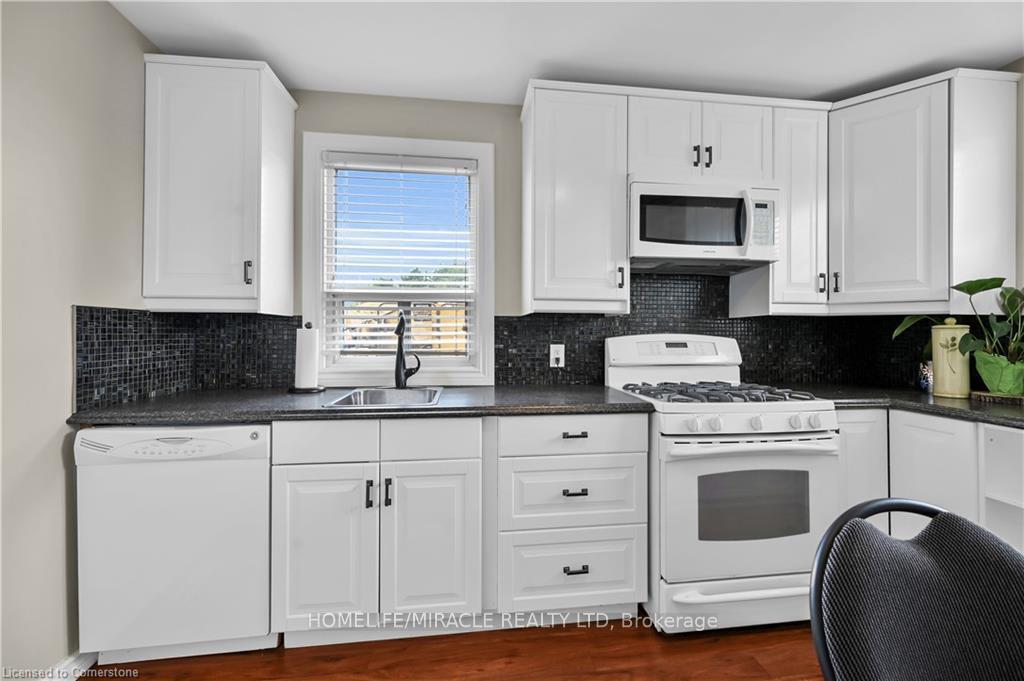 Photo 4 of 344 Talbot Street, Hamilton, McQuesten — HOMEH