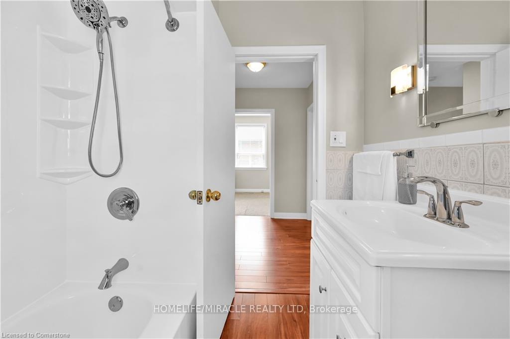 Photo 17 of 344 Talbot Street, Hamilton, McQuesten — HOMEH