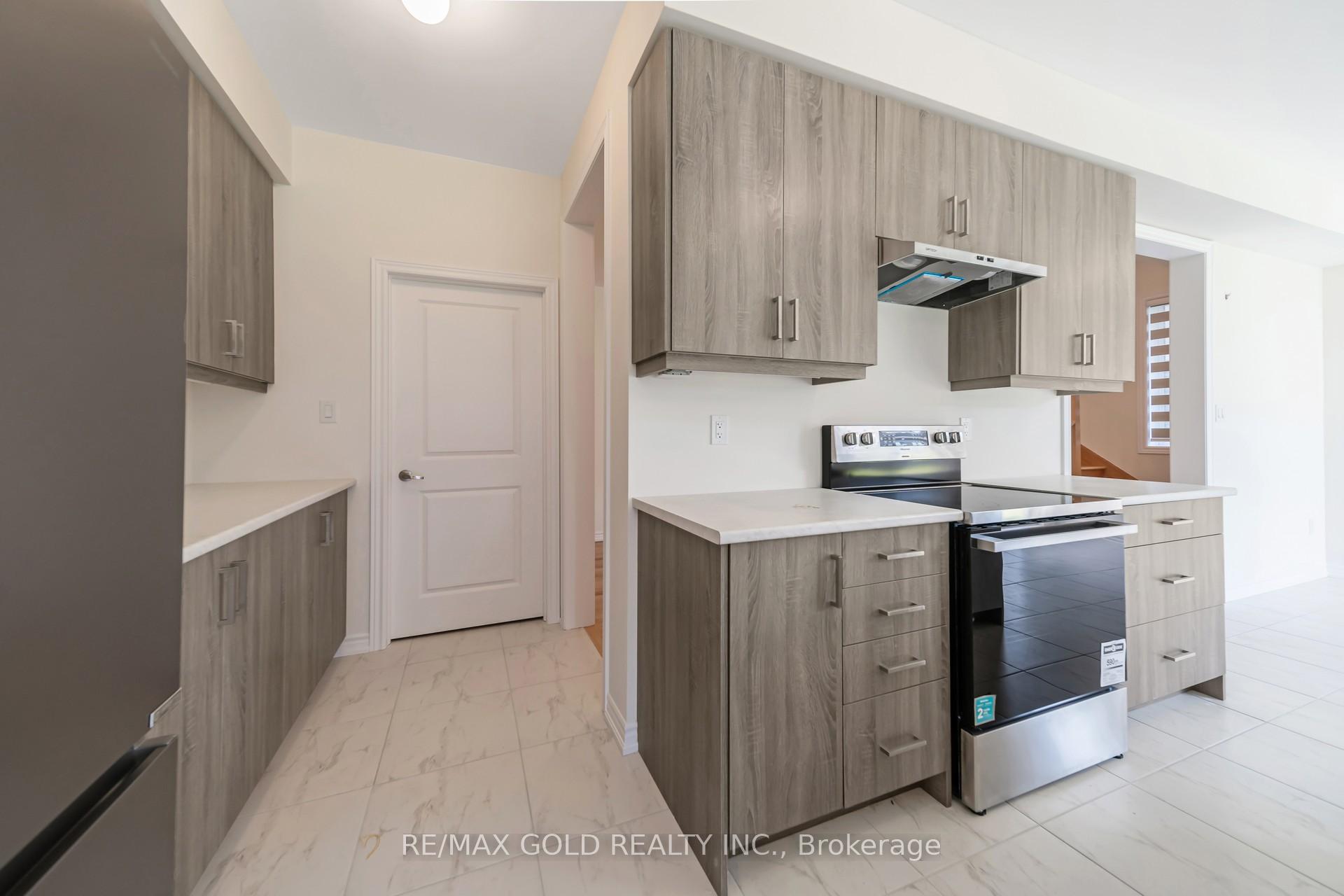 Photo 15 of 41 Prudhoe Terrace, Barrie, Rural Barrie Southeast — HOMEH