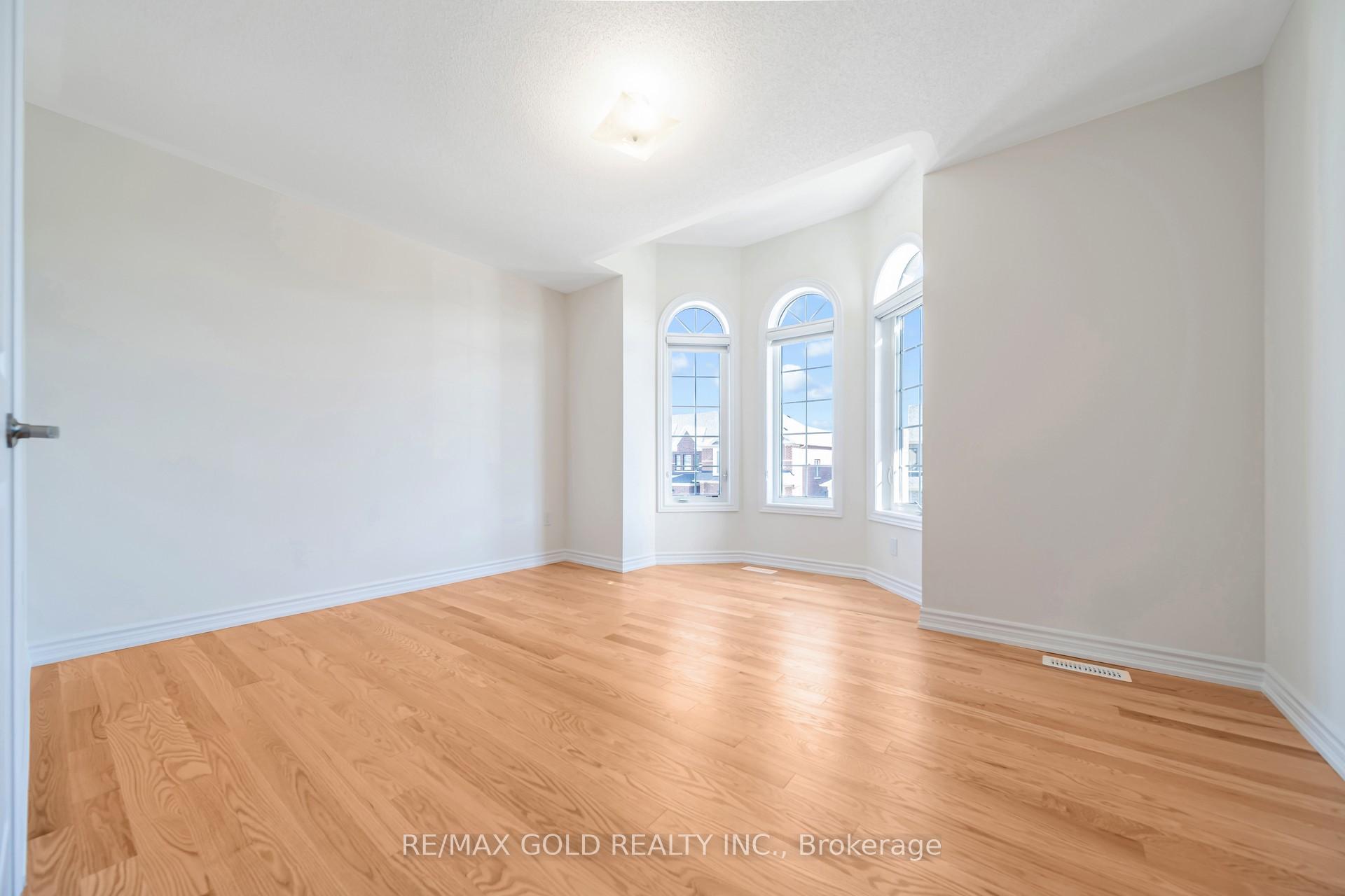 Photo 25 of 41 Prudhoe Terrace, Barrie, Rural Barrie Southeast — HOMEH