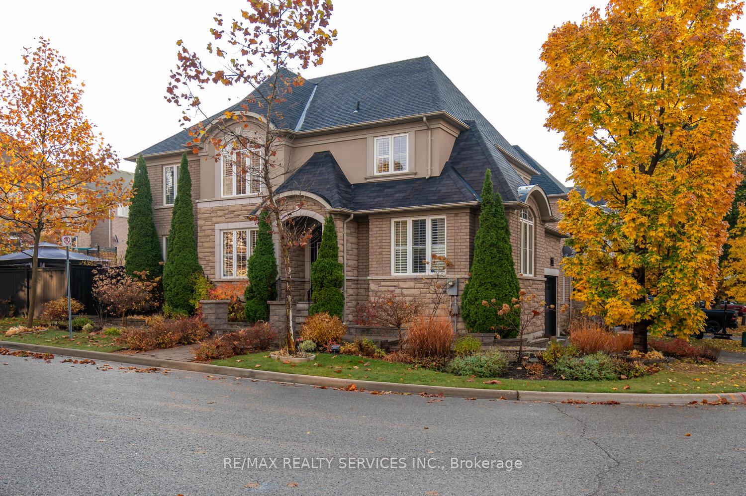 Photo 2 of 21 Whitbread Crescent, Ajax, Northeast Ajax — HOMEH