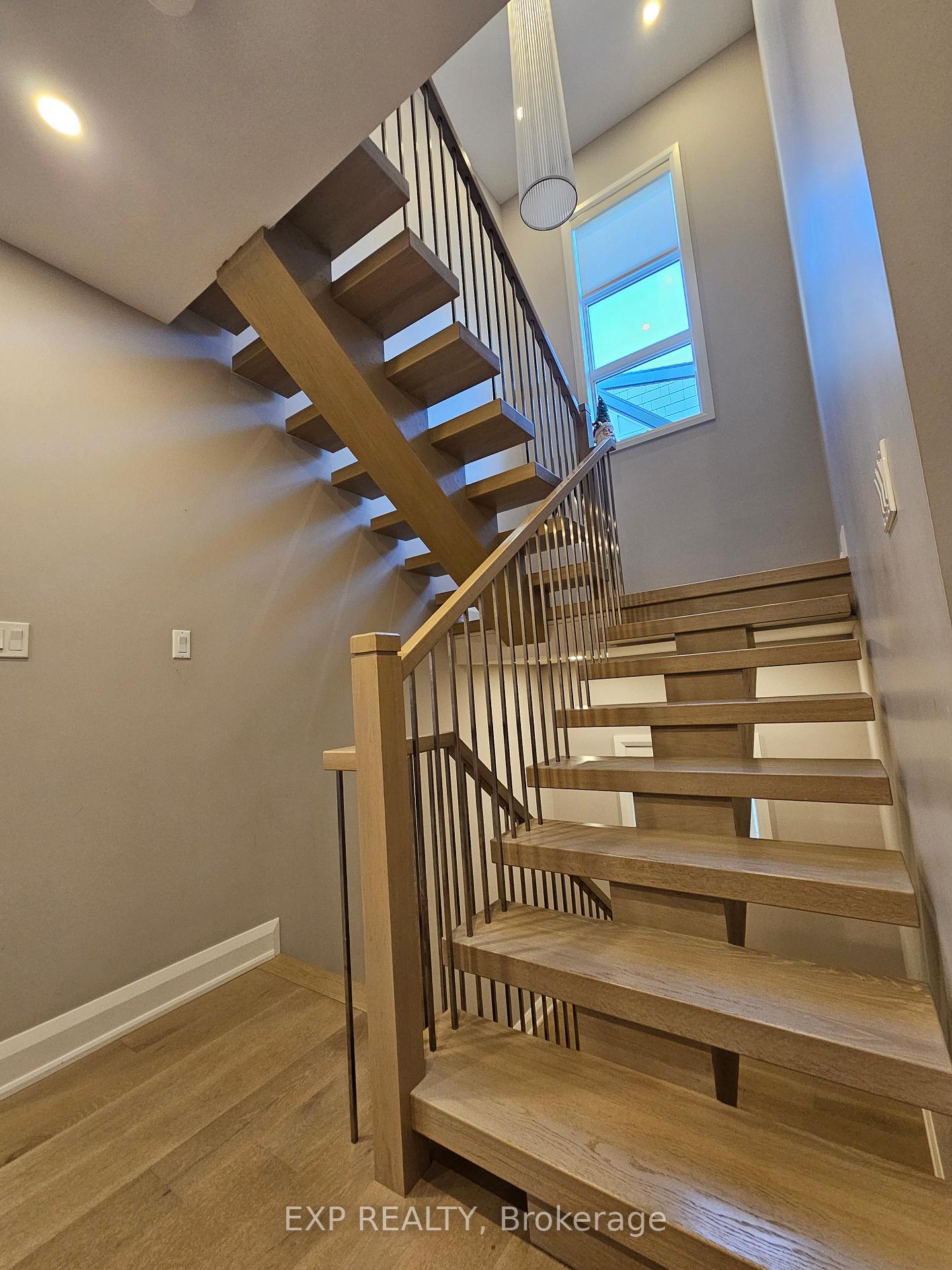 Photo 3 of 44 Tower Road, Ottawa, Meadowlands/St. Claire Gardens — HOMEH