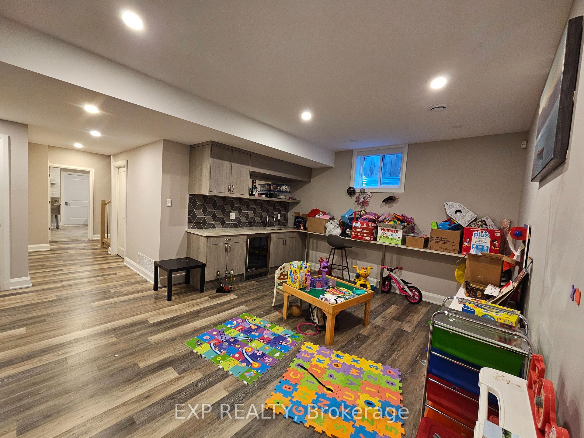 Photo 20 of 44 Tower Road, Ottawa, Meadowlands/St. Claire Gardens — HOMEH