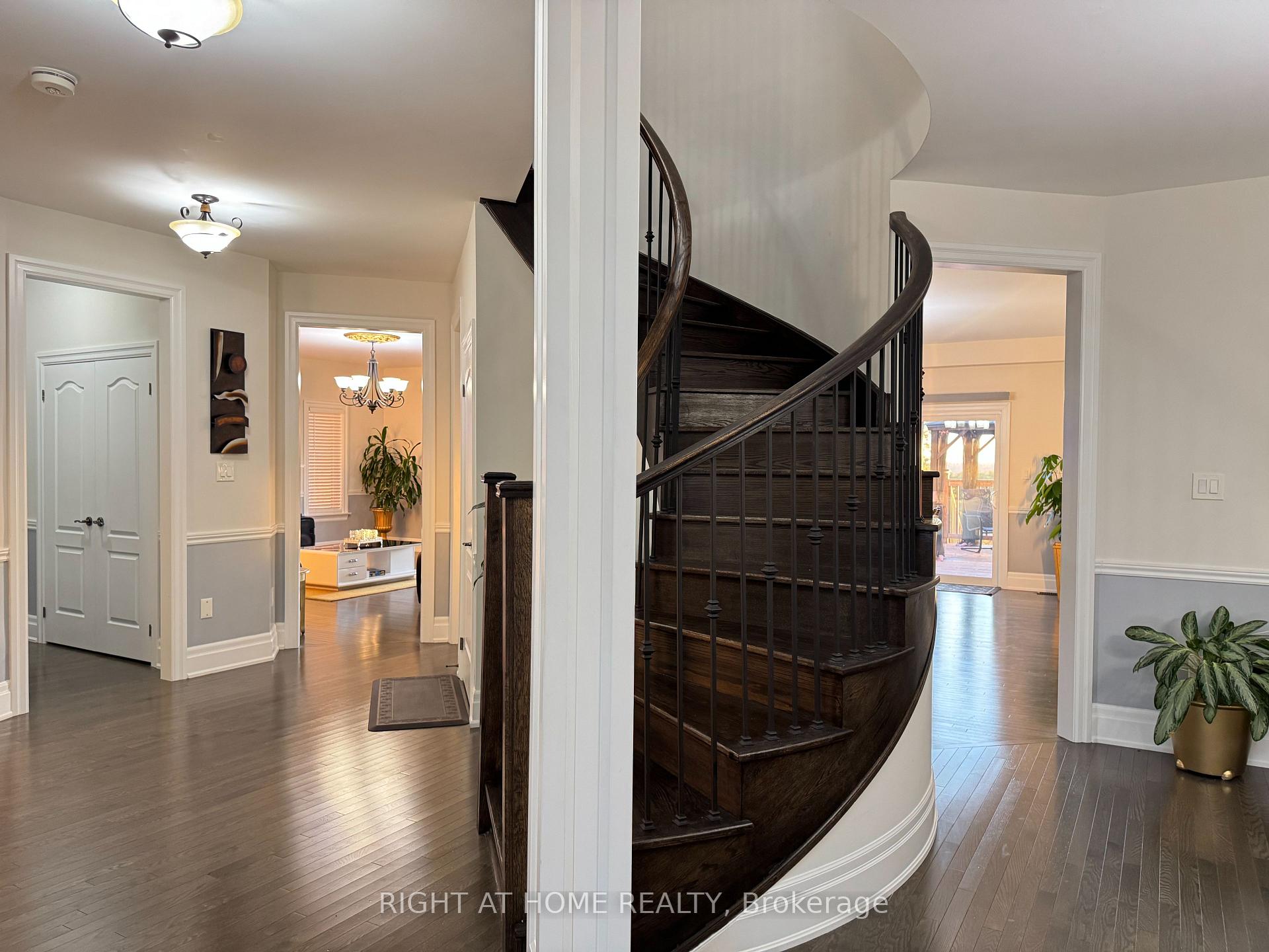 Photo 3 of 874 John Street, Innisfil, Churchill — HOMEH