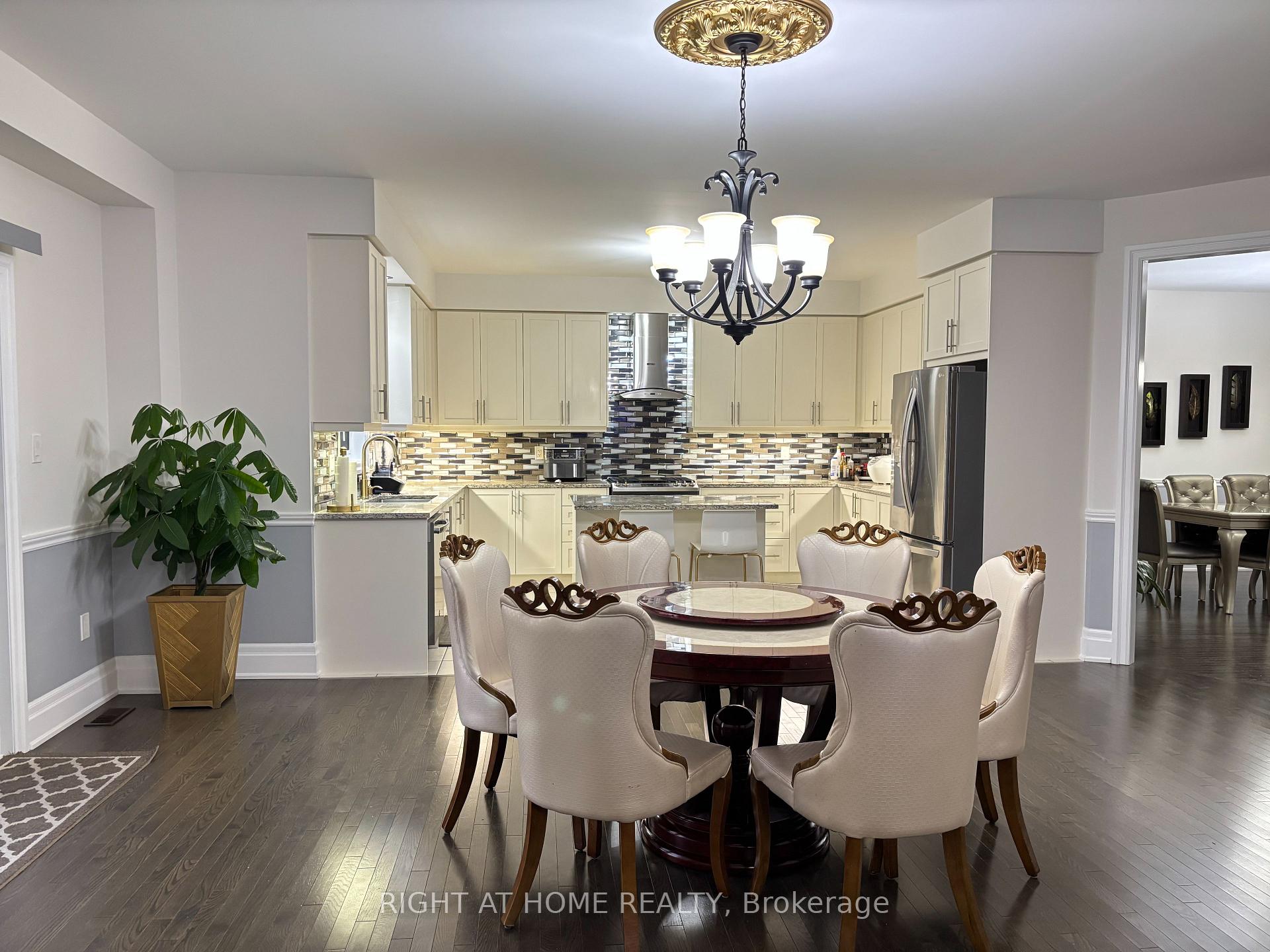 Photo 5 of 874 John Street, Innisfil, Churchill — HOMEH