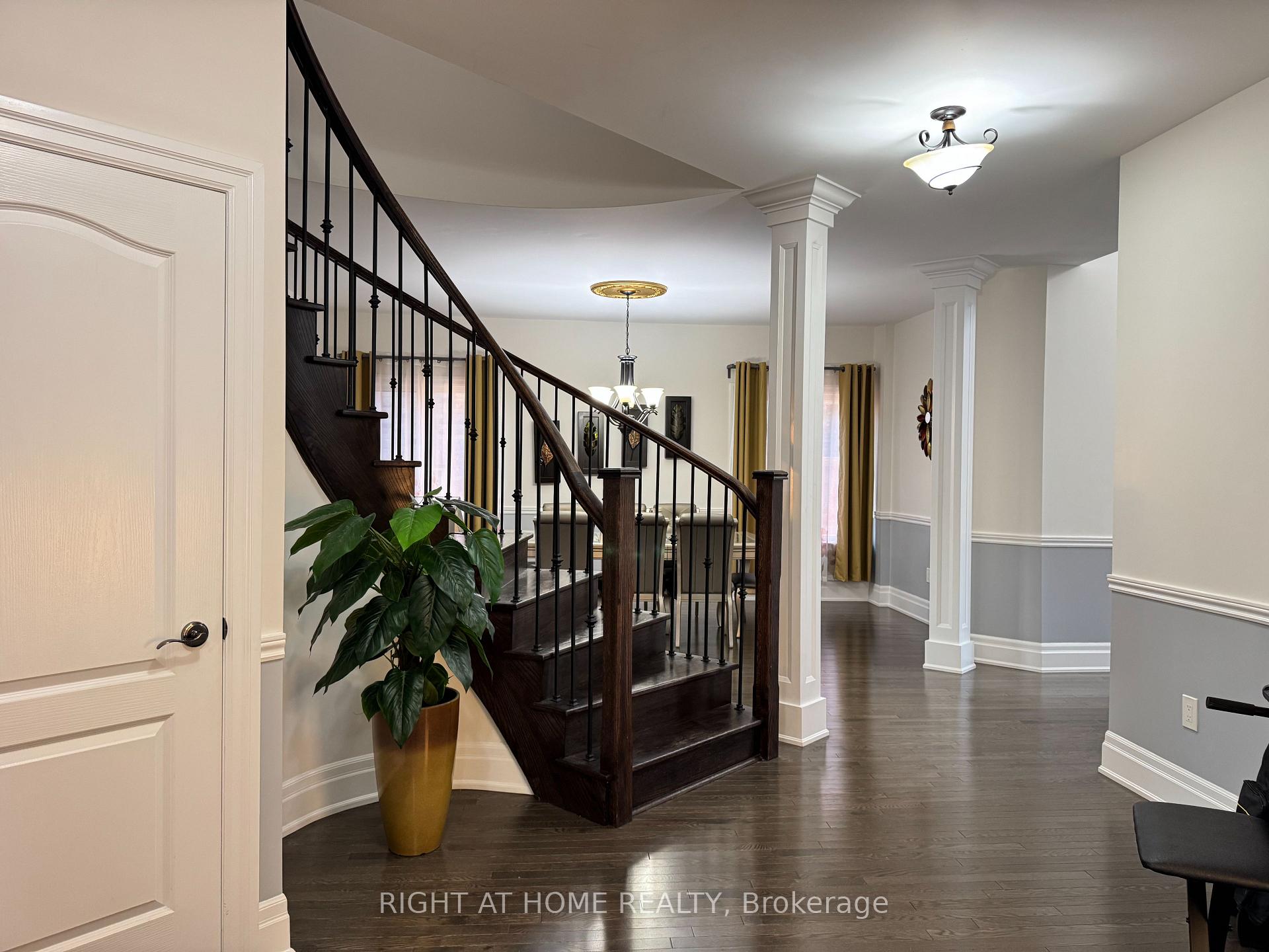 Photo 10 of 874 John Street, Innisfil, Churchill — HOMEH