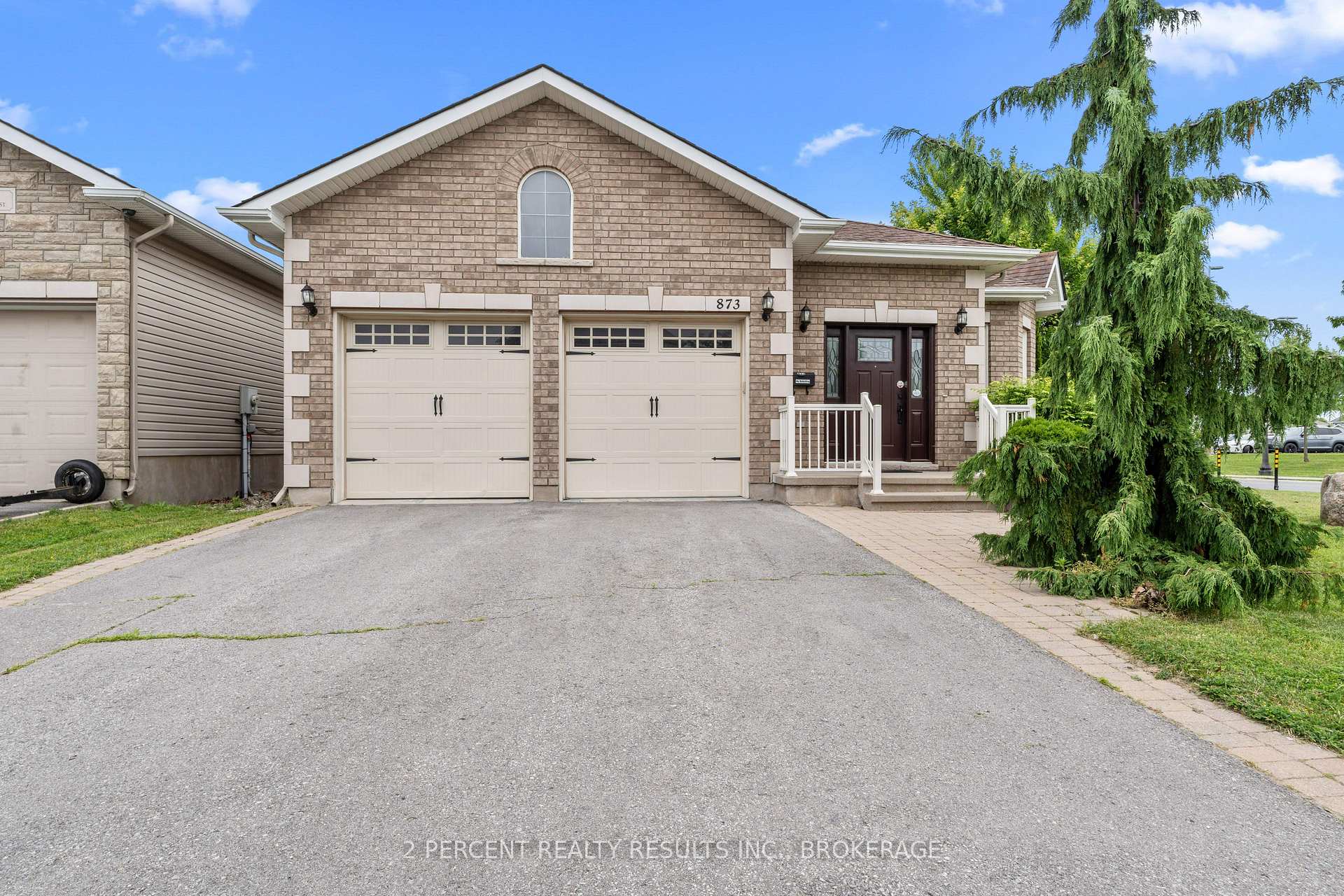 Photo 2 of 873 Jasmine Street, Kingston, Kingston East (Incl Barret Crt) — HOMEH