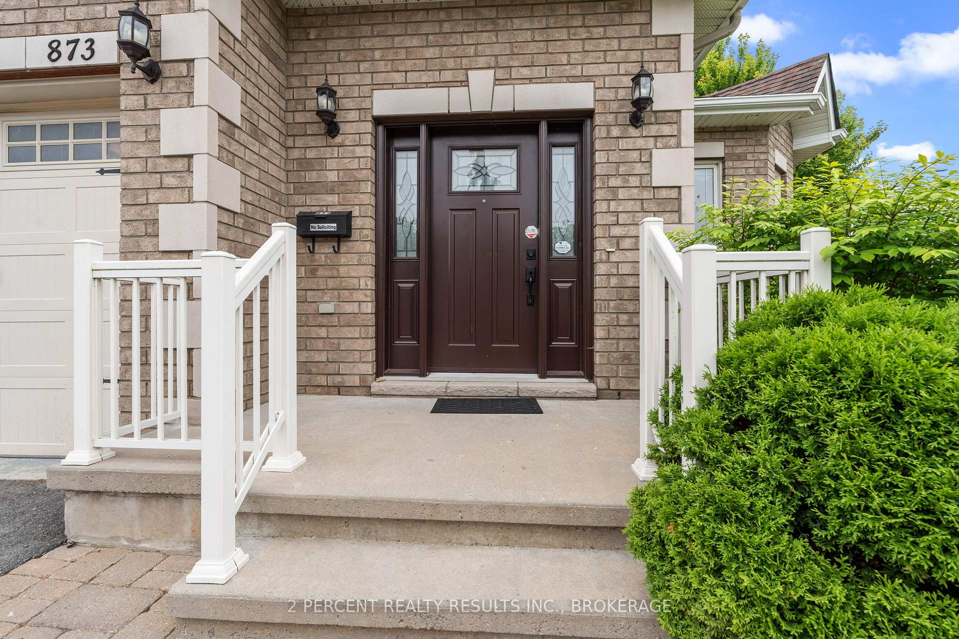 Photo 3 of 873 Jasmine Street, Kingston, Kingston East (Incl Barret Crt) — HOMEH