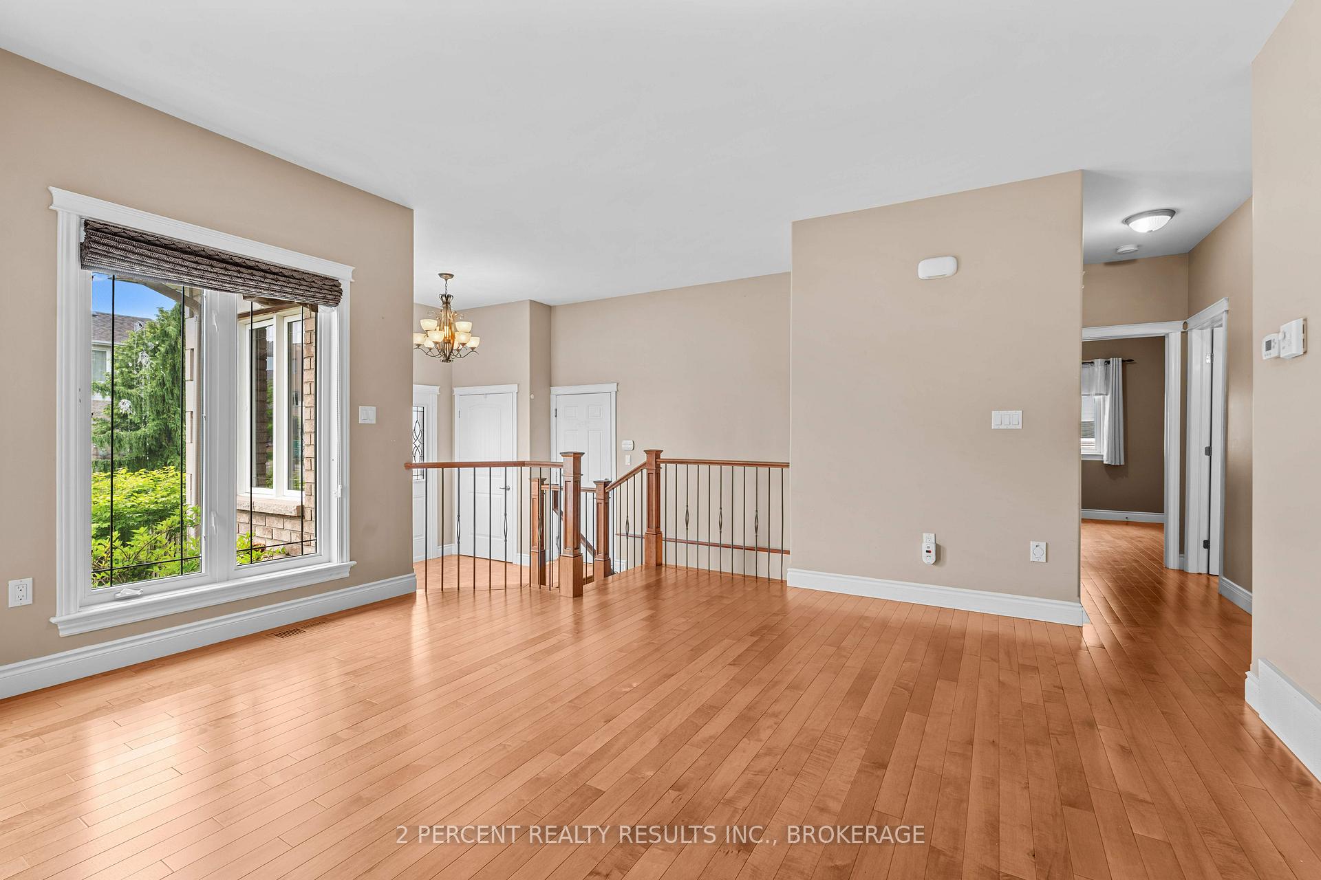 Photo 8 of 873 Jasmine Street, Kingston, Kingston East (Incl Barret Crt) — HOMEH